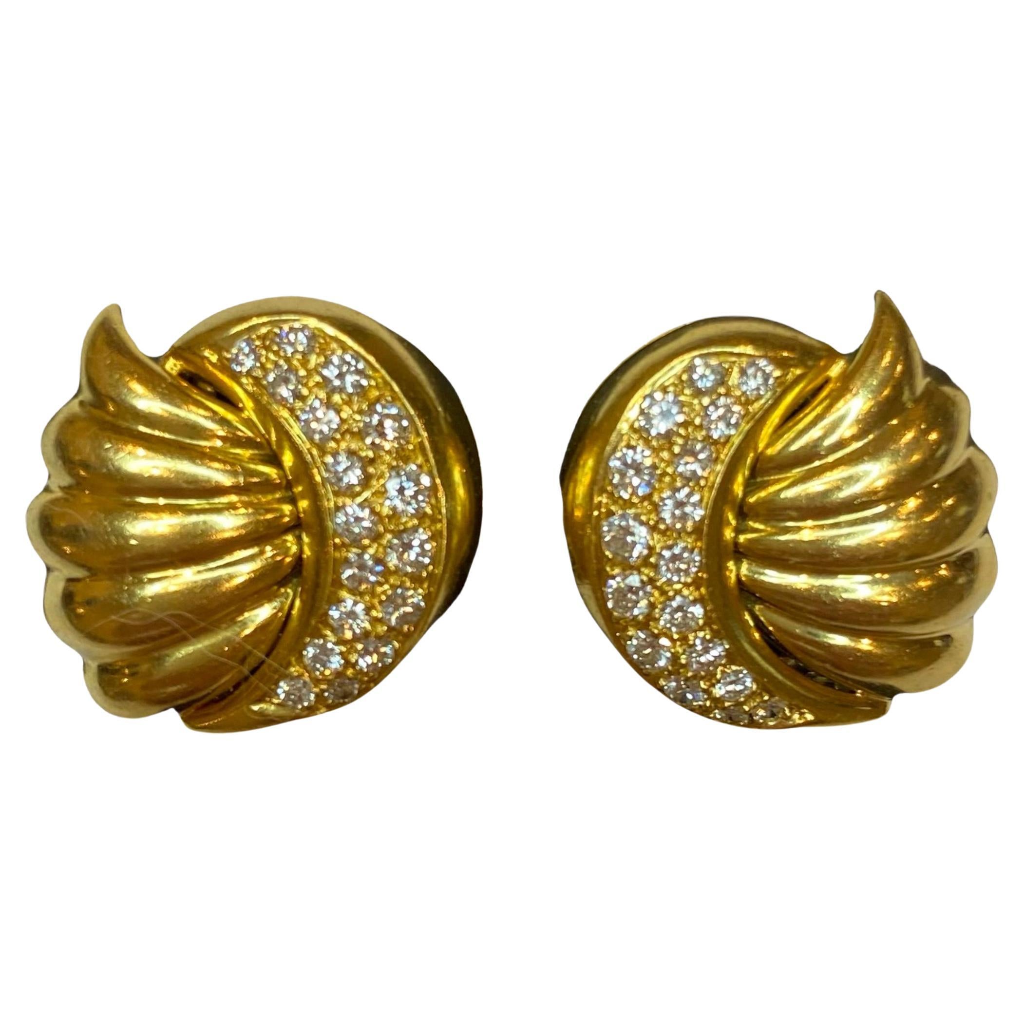 Vintage 18K Gold Scalloped Diamond Earrings