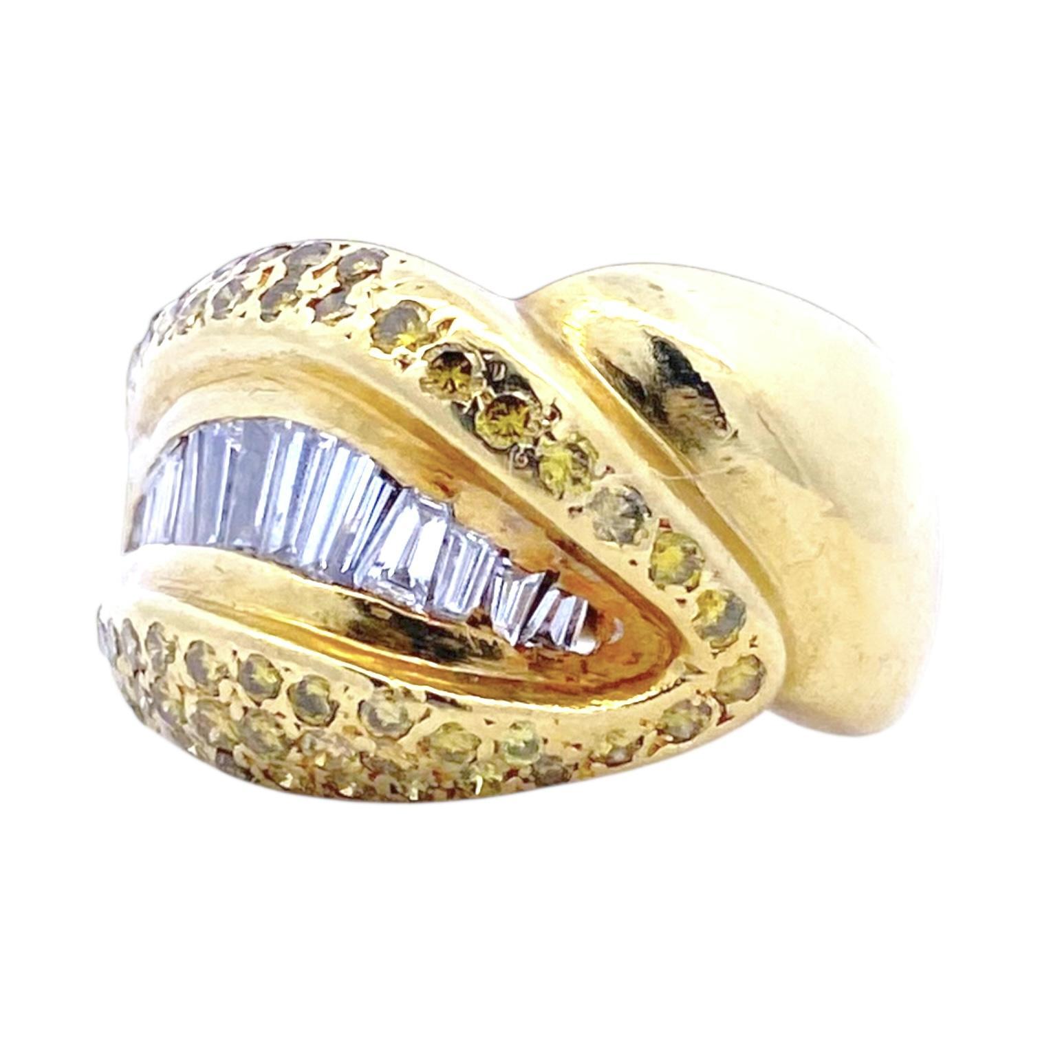 Donna Anello vintage in oro 18 carati con diamanti bianchi e gialli in stile serpente in vendita