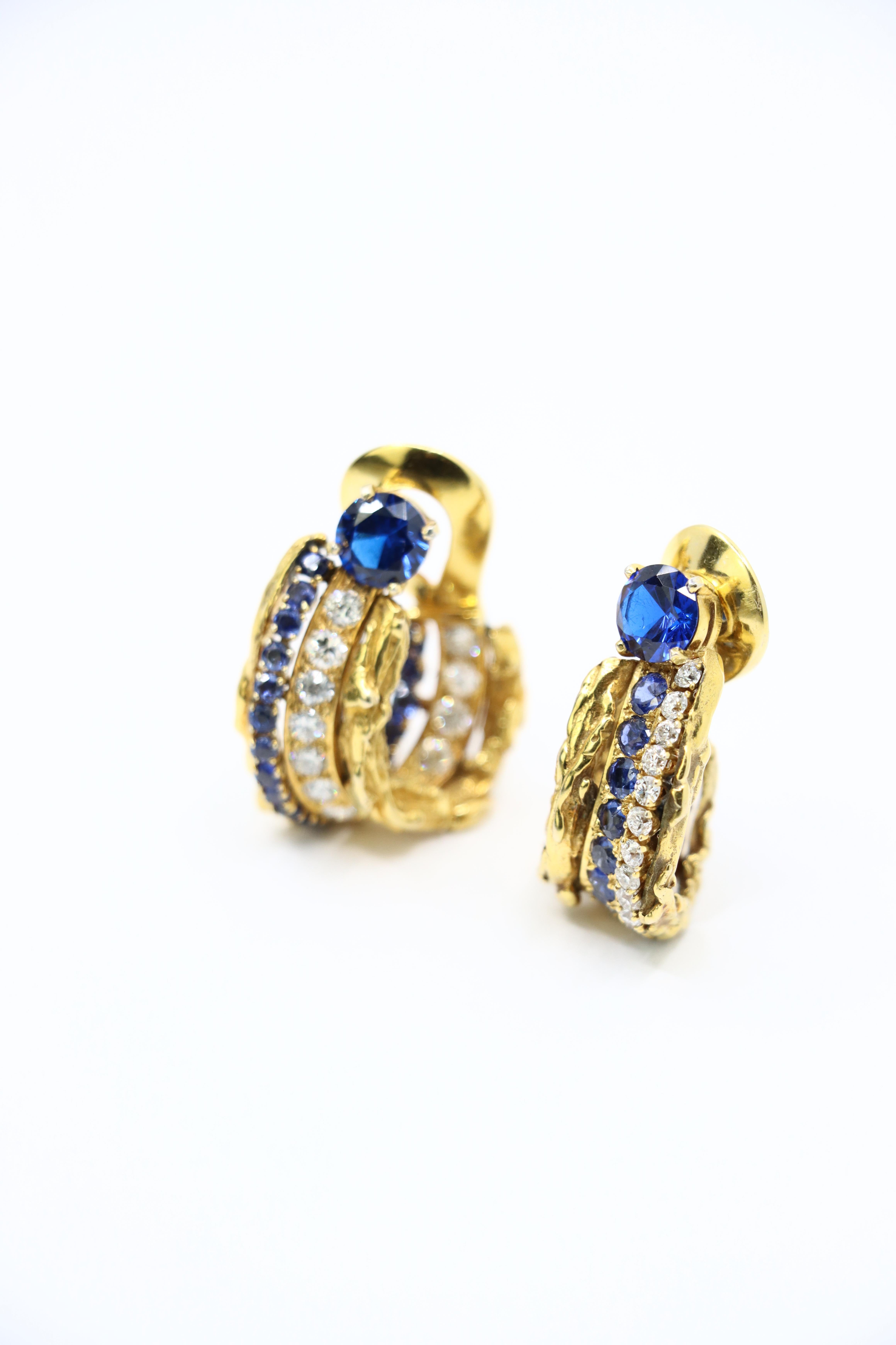 Vintage 18k Gold Spinel Sapphire Diamond Inside Out Hoop Earrings In Good Condition For Sale In Flushing, NY