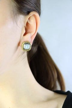 Vintage 18K Gold Square Jade Cabochon Earrings