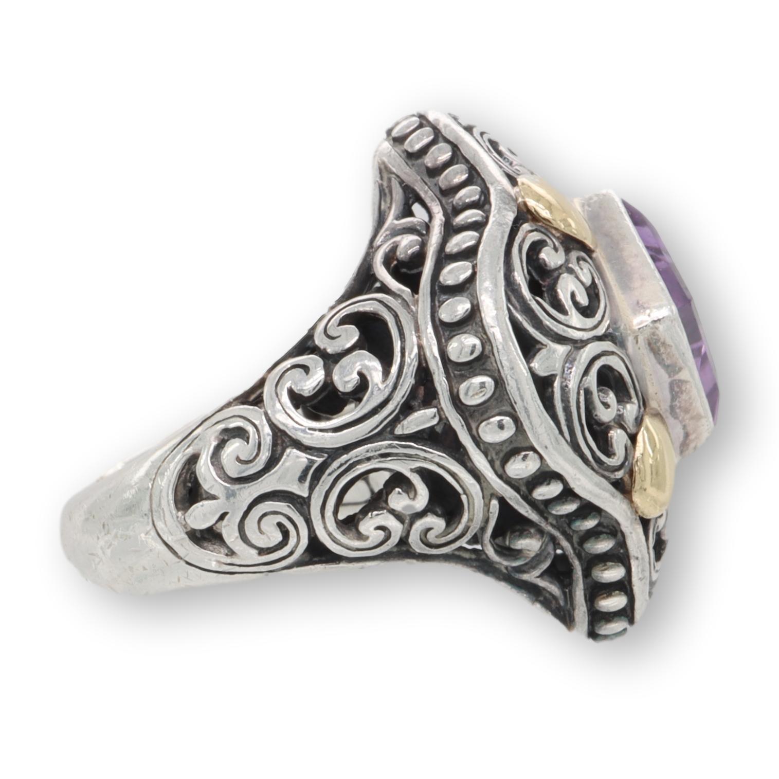 Taille carrée Vintage 18K Gold Sterling Silver Amethyst Chunky Open-Scroll Work Cocktail Ring en vente
