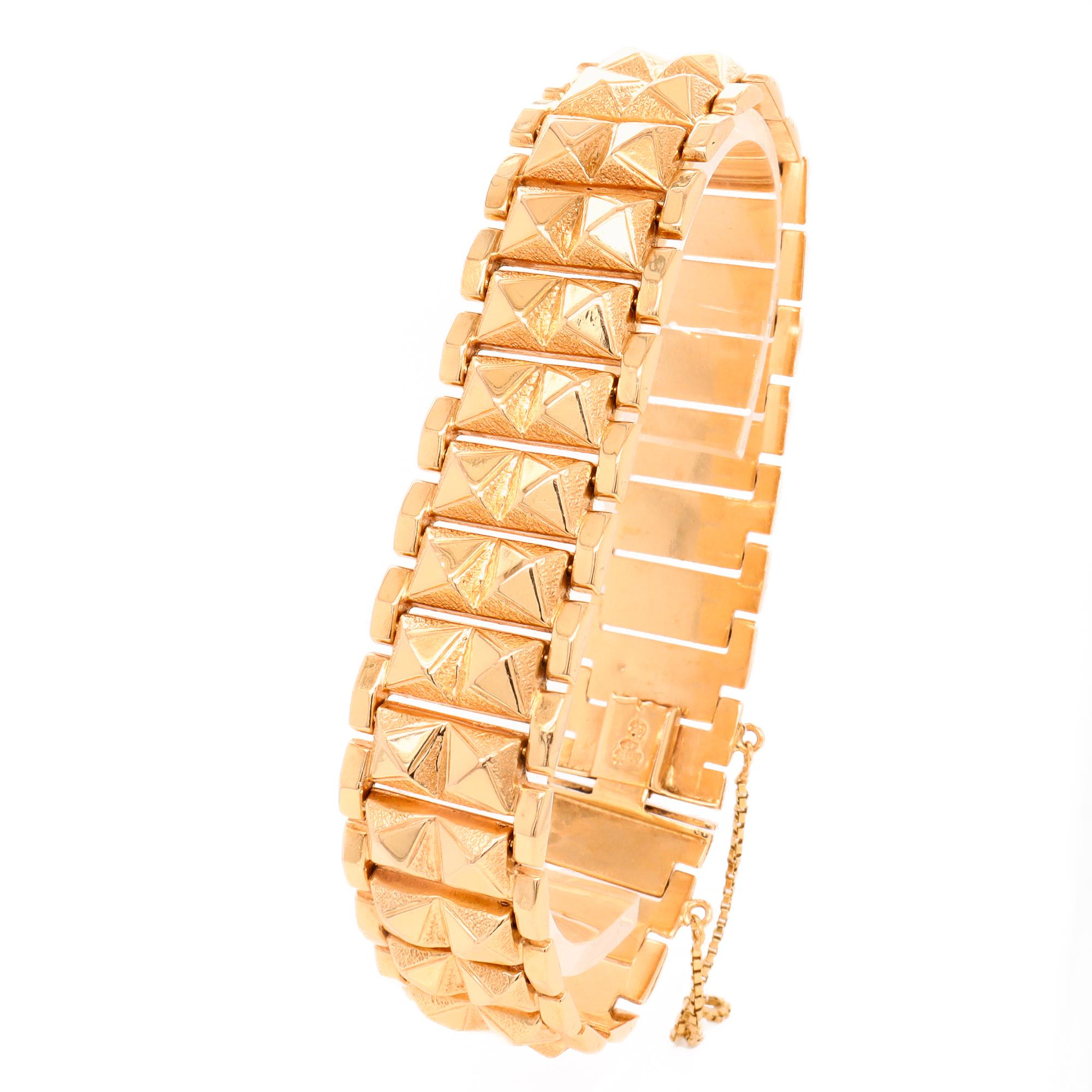 Bracciale d'oro 18 carati a doppia borchia A Link In condizioni discrete in vendita a Philadelphia, PA