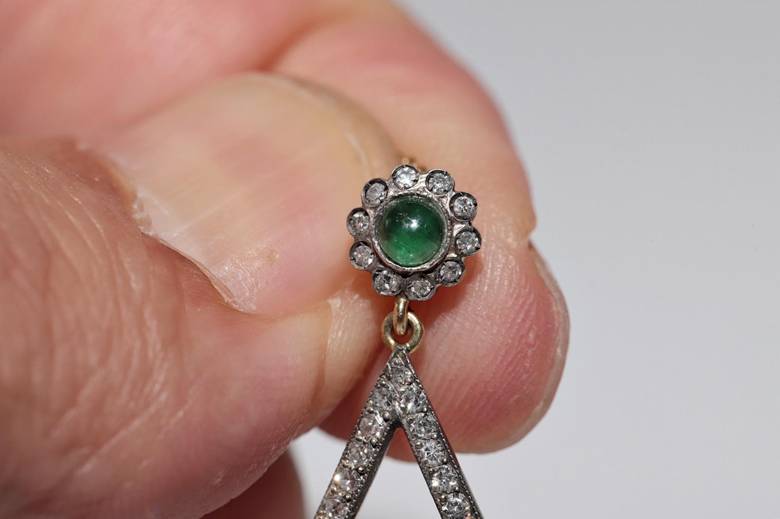 Vintage  18k Gold Top Silver Natural Diamond And Emerald Bee Pendant Necklace For Sale 3