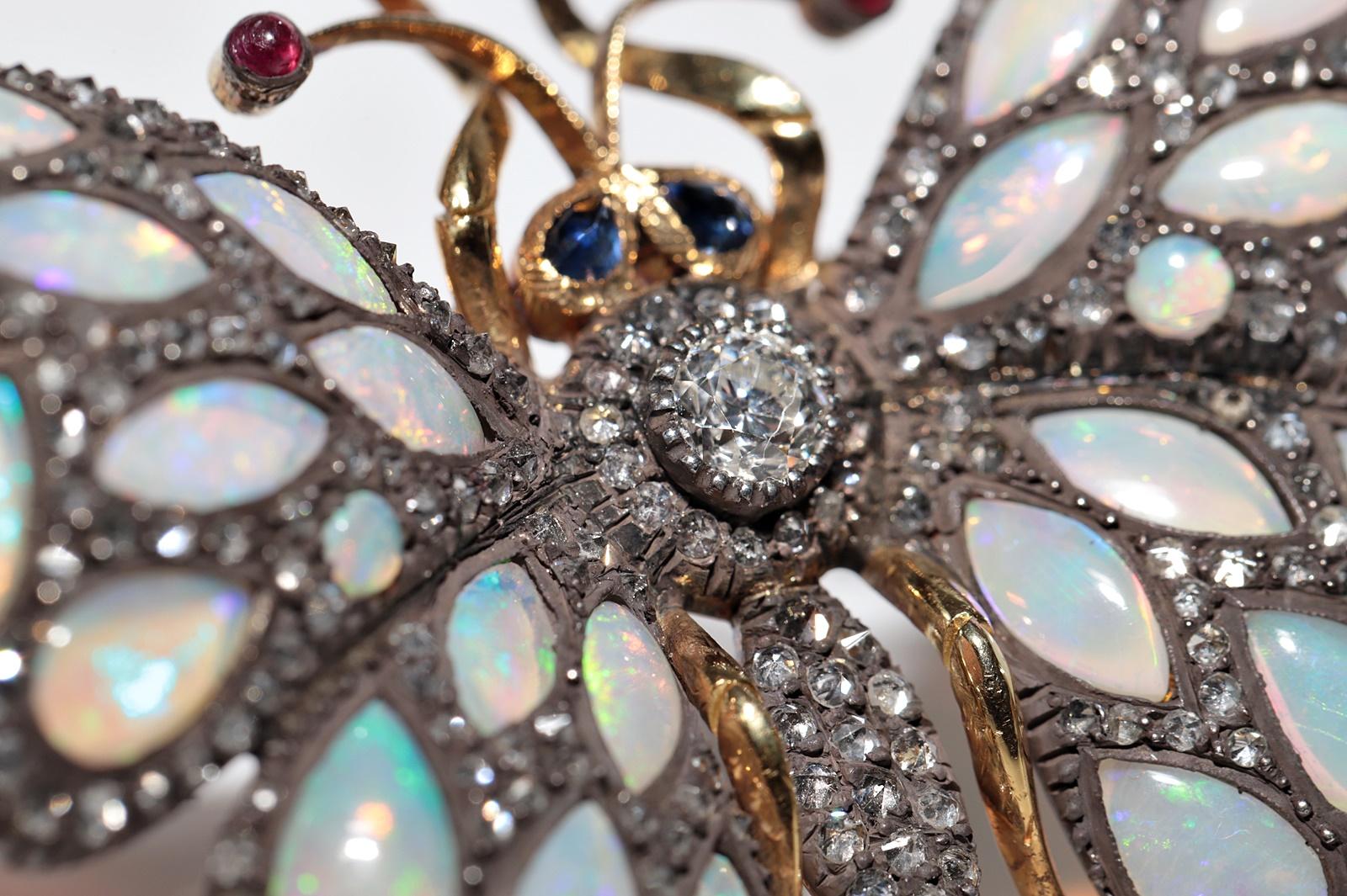 18 Karat Gold Top Silber Vintage  Natürlicher Diamant und Opal Schmetterling Brosche im Angebot 11