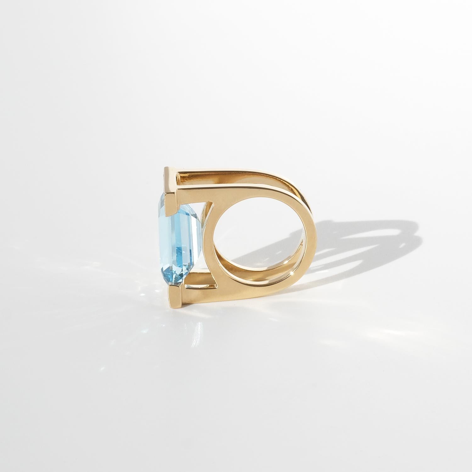 Vintage 18K Gold, Topaz and Diamonds Ring by Horacio Ramirez Achinelli For Sale 5
