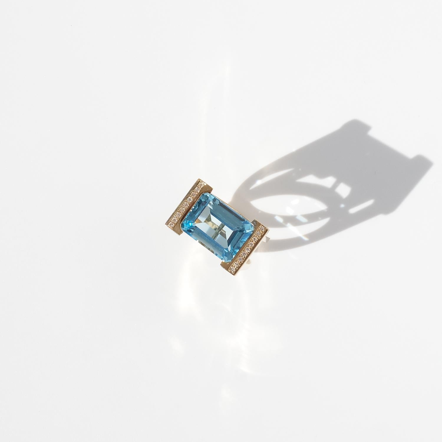 Vintage 18K Gold, Topaz and Diamonds Ring by Horacio Ramirez Achinelli For Sale 6
