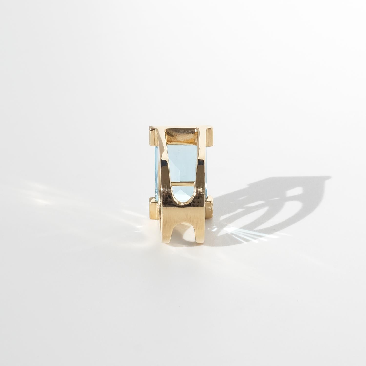 Vintage 18K Gold, Topaz and Diamonds Ring by Horacio Ramirez Achinelli For Sale 4