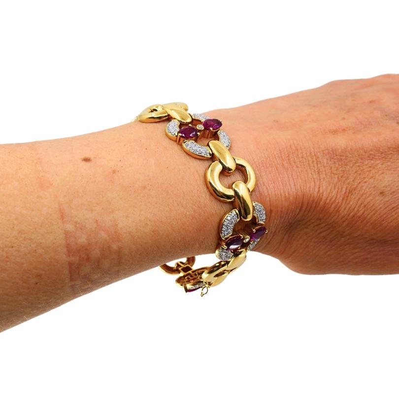 Mixed Cut Vintage 18k Gold Tourmaline Diamond Bracelet For Sale
