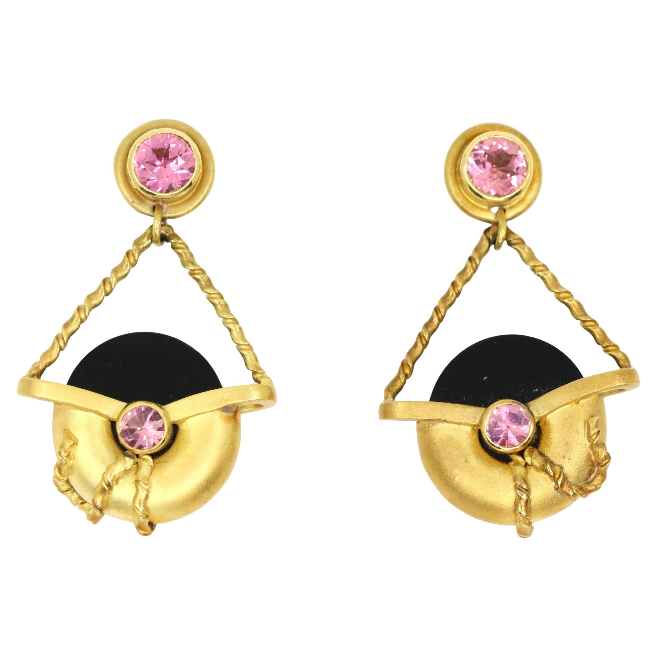 Vintage 18K Gold Tourmaline Onyx Earring For Sale