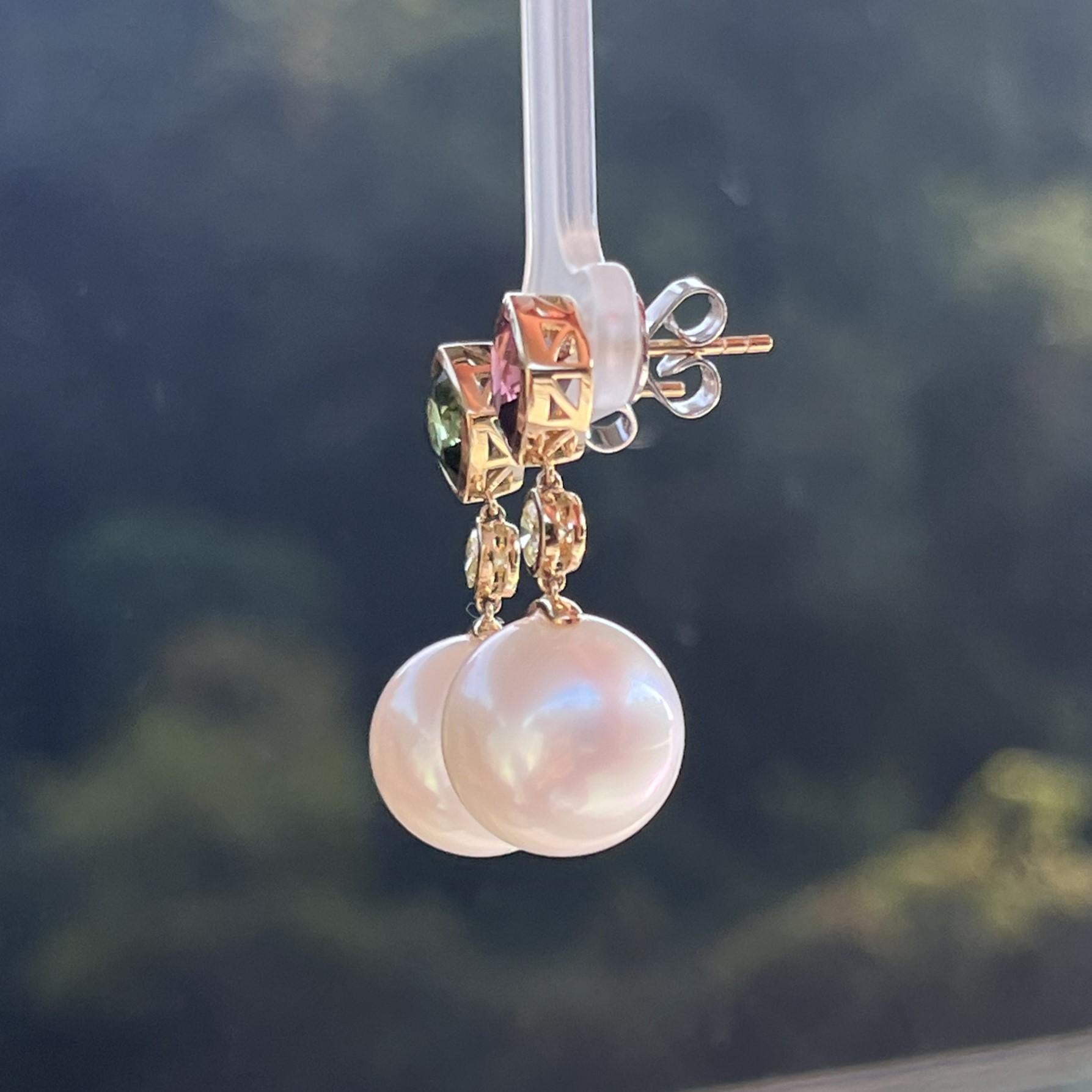 Pendientes vintage de perlas del mar del sur de 11-12 mm y turmalina con oro de 18k en venta 5
