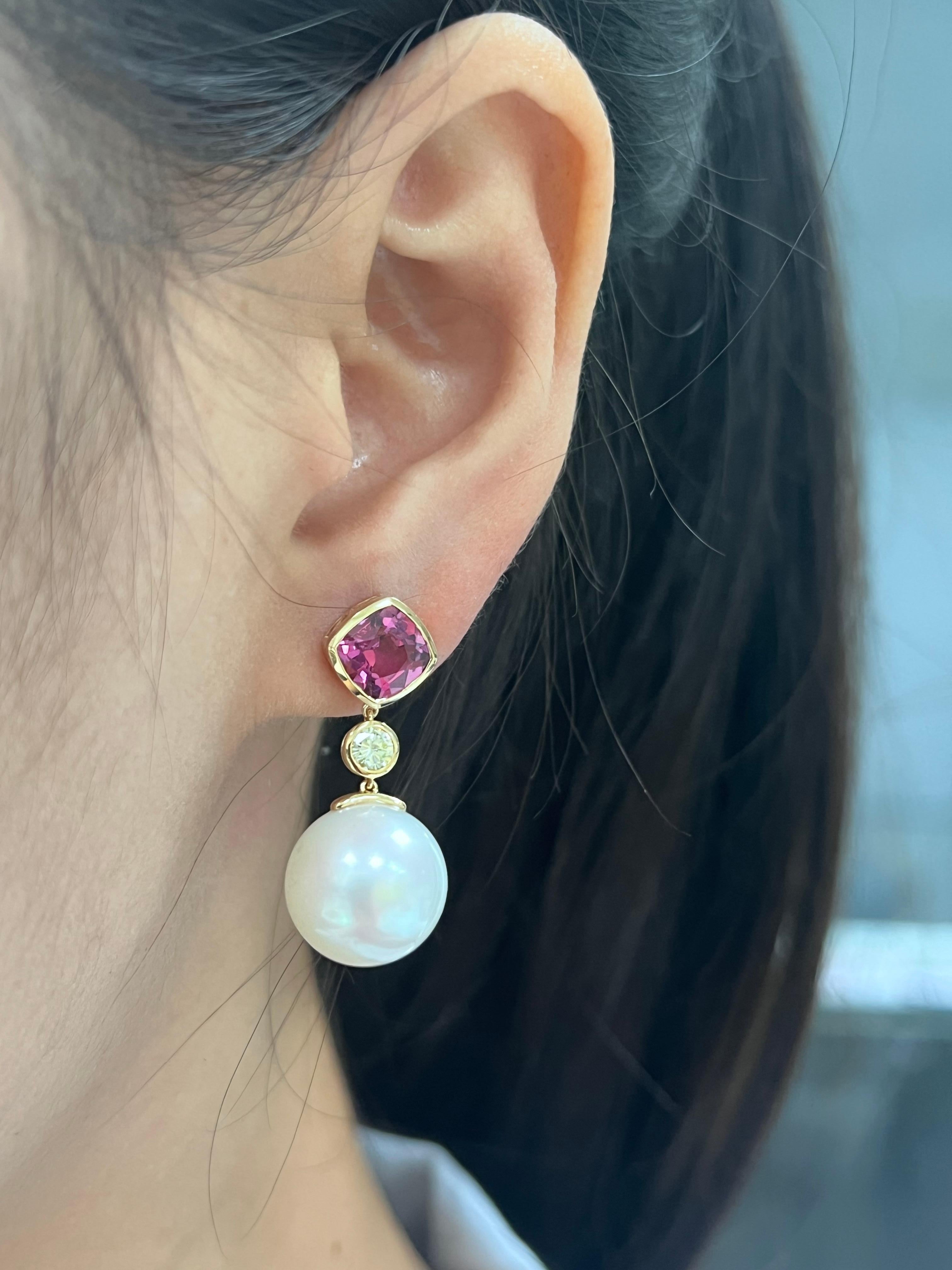 Pendientes vintage de perlas del mar del sur de 11-12 mm y turmalina con oro de 18k Contemporáneo en venta