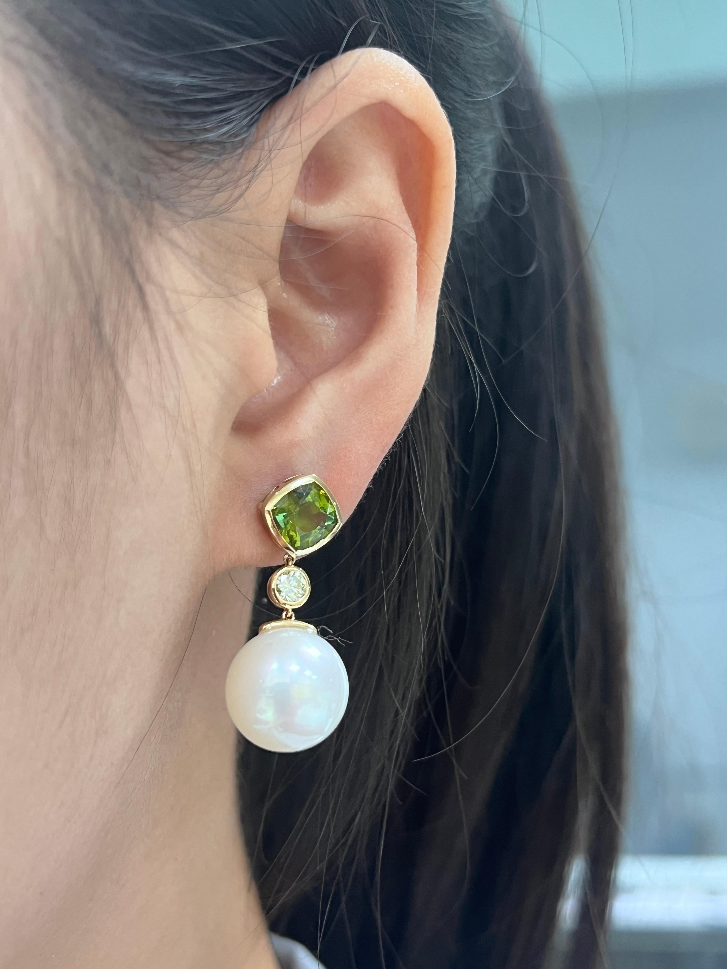 Pendientes vintage de perlas del mar del sur de 11-12 mm y turmalina con oro de 18k Corte mixto en venta