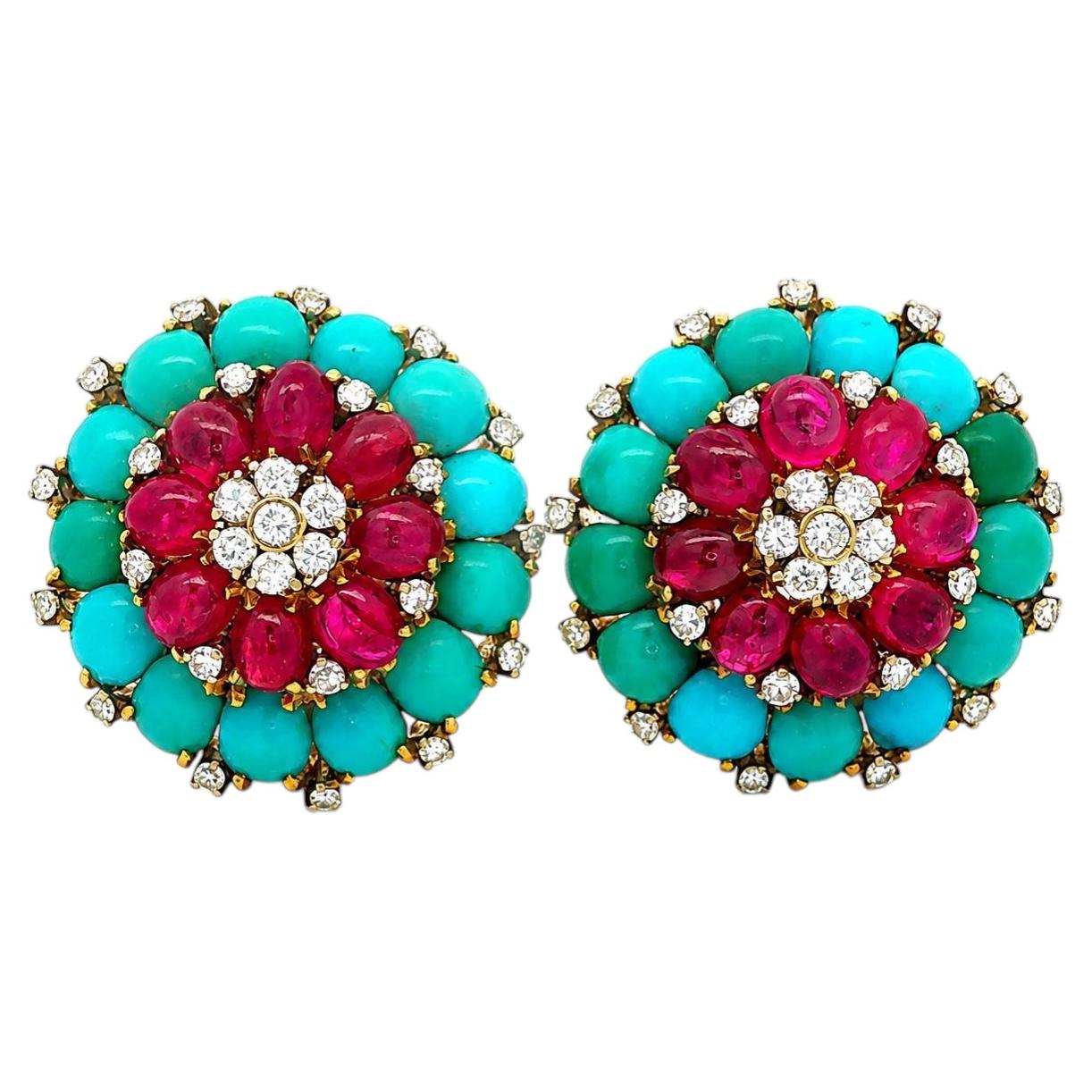 Pendientes de clip vintage de oro de 18k con turquesa, rubí y diamantes en forma de racimo de flores