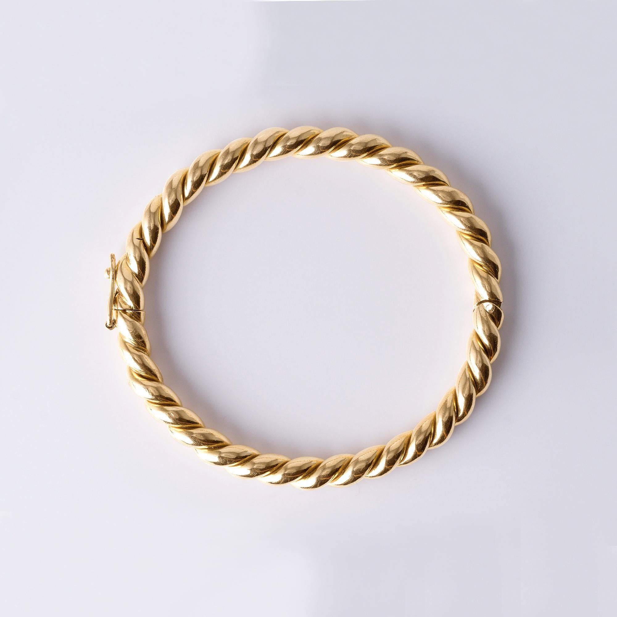 Contemporary Vintage 18K Gold Twisted Rope & High Polish Bangle Bracelet – Solid 52.5g For Sale