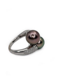 Vintage 18 Karat Gold Two Tahiti Pearl 0.38 Carat Diamond Twist Cocktail Ring