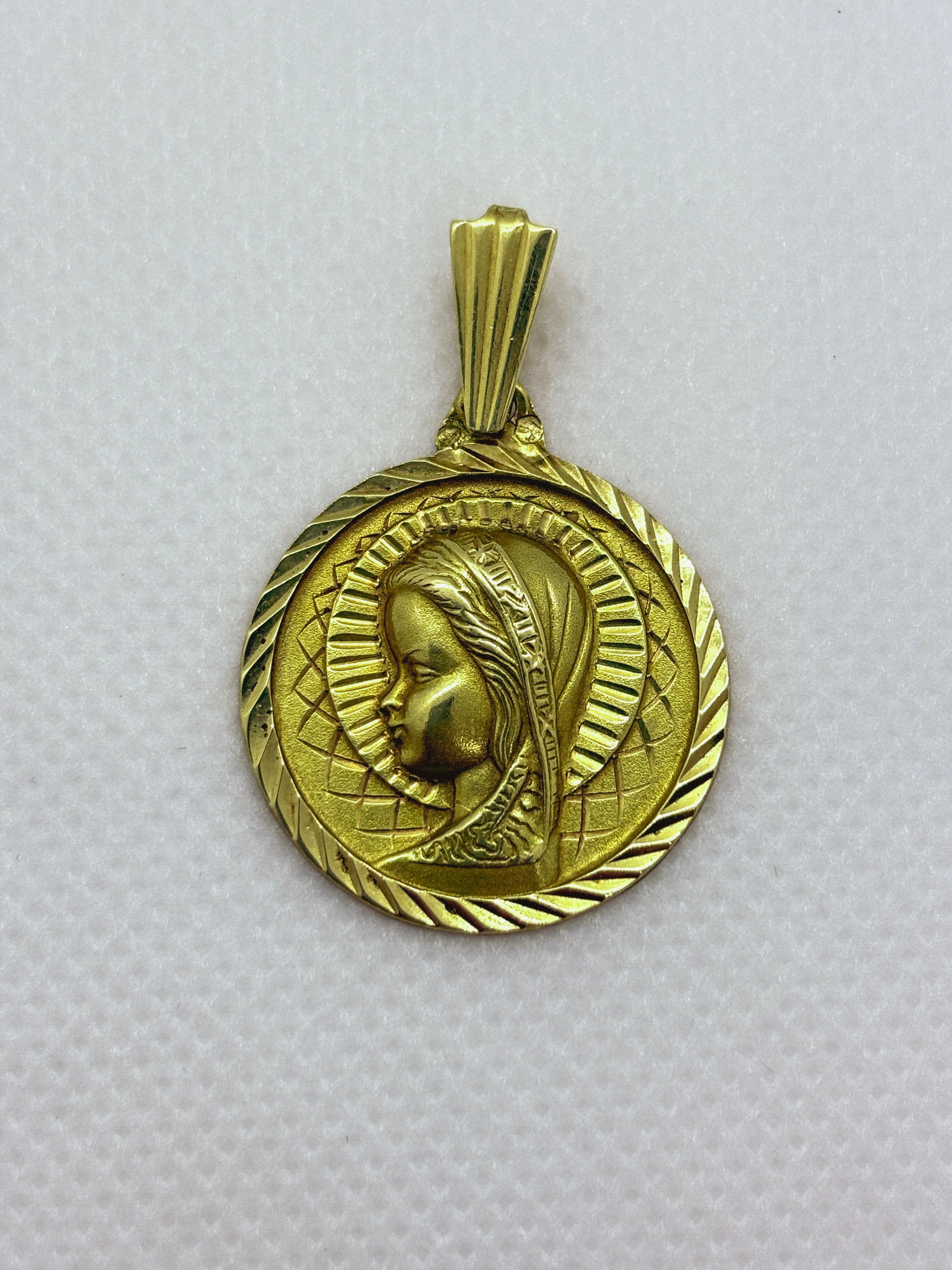 Ciondolo vintage in oro 18k della Vergine Maria - Medaglia religiosa francese - Incisione di pregio in vendita