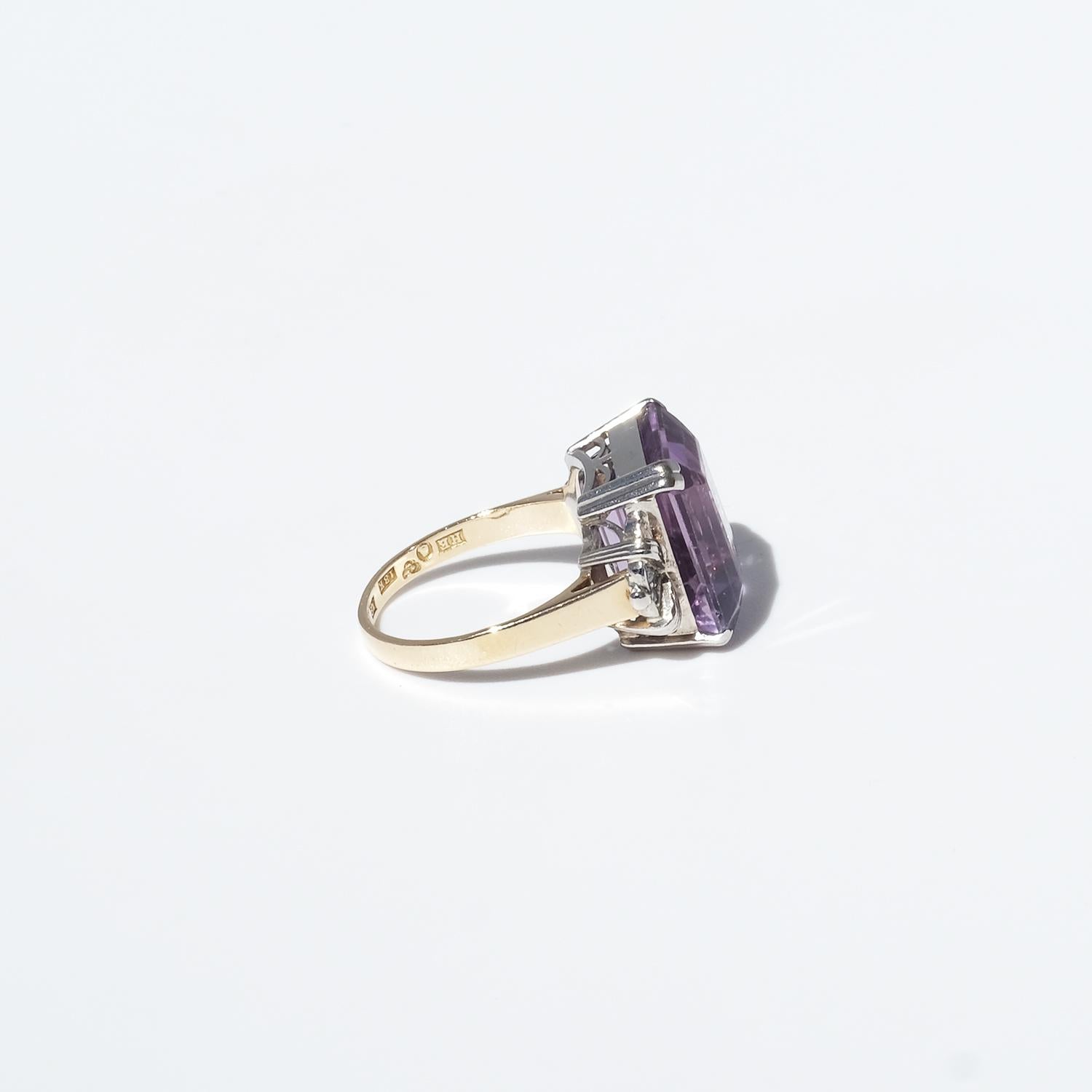 Vintage 18K Gold, White Gold, Amethyst and White Sapphire Ring made 1961 For Sale 1