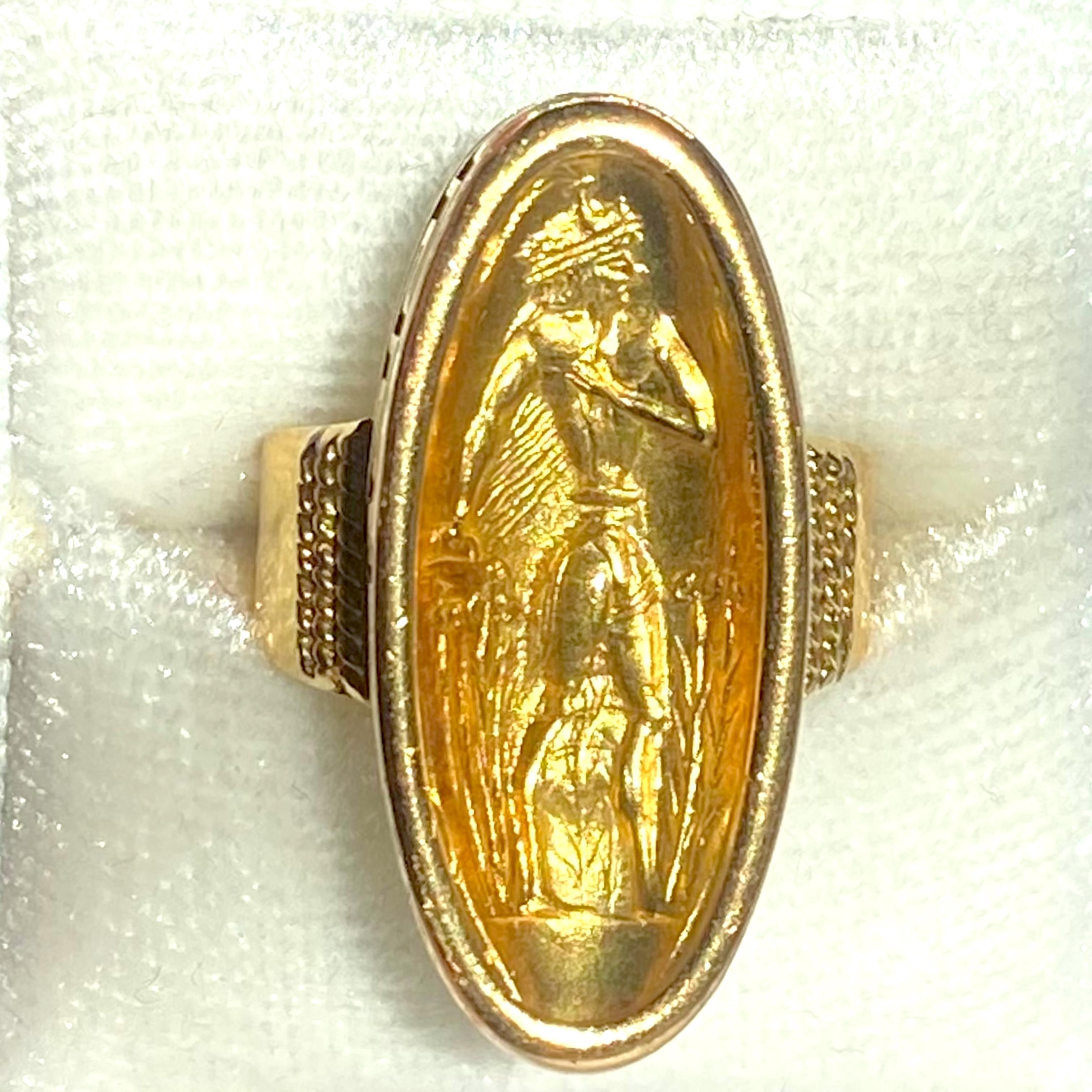 Women's or Men's Vintage 18K Greek Key Oval Cameo Style Ring