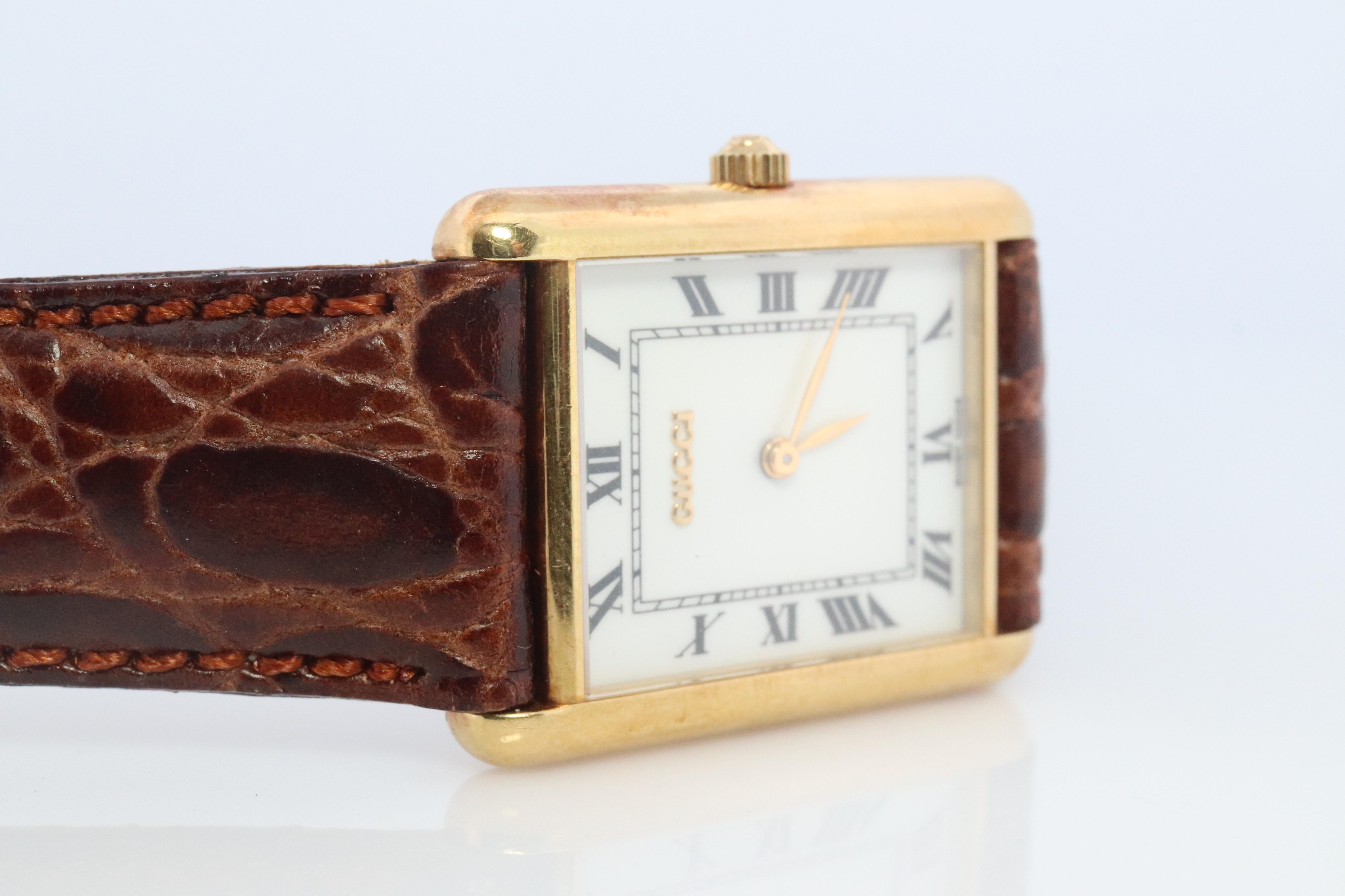 Vintage 18k Gucci Tank Uhr. 18k Gelbgold Gucci 710L Armbanduhr. (Cabochon)