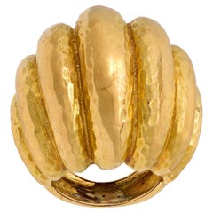 Vintage 18k hammered yellow gold dome ring