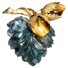 Vintage 18K Hazelnut Tigers Eye Moss Agate Leaf Brooch Pin Signed
