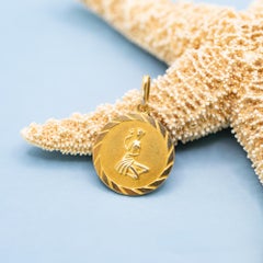 Vintage 18K Italian Yellow Gold Virgo Zodiac Charm Pendant 1960