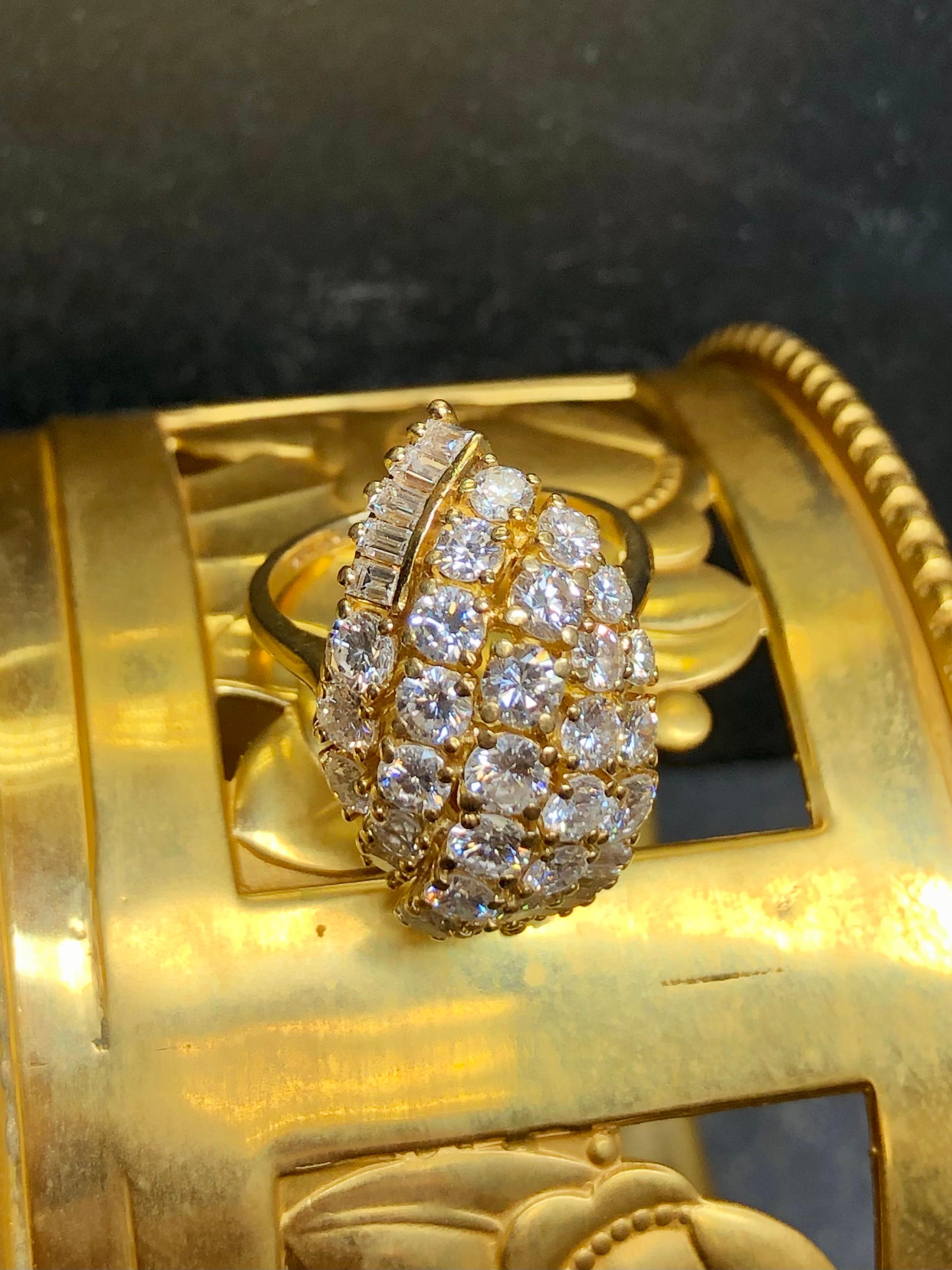Vintage 18k Large Diamond Cluster Cocktail Ring 3.65cttw F Vs In Good Condition For Sale In Winter Springs, FL