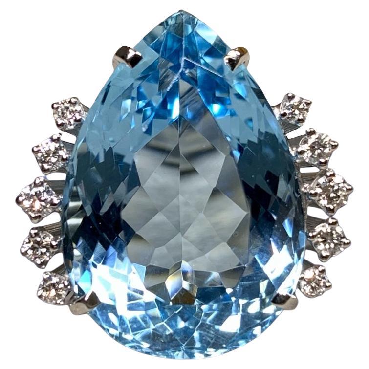 Vintage 18K Pear Santa Maria Aquamarine And Diamond Cocktail Ring 17.50ct