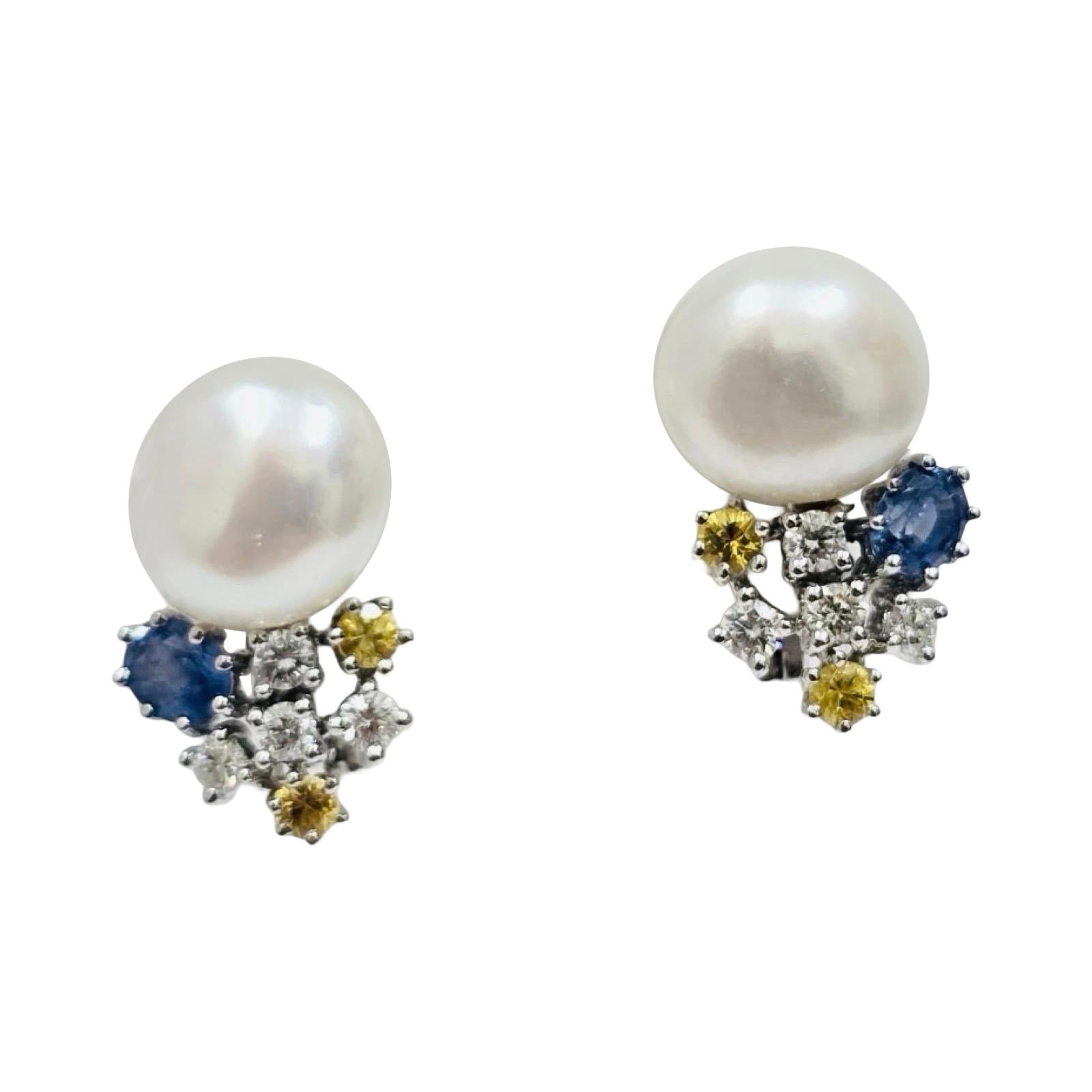 Orecchini a grappolo con perle e zaffiri d
epoca in 18k con diamanti in vendita