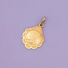 Vintage 18k pendant - Holy Sacred Heart of Jesus - our lady of Scapular