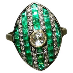 18 Karat Platin Deco Smaragd Rose Diamant Navette Ring 4,40cttw Gr. 7,75 Vintage