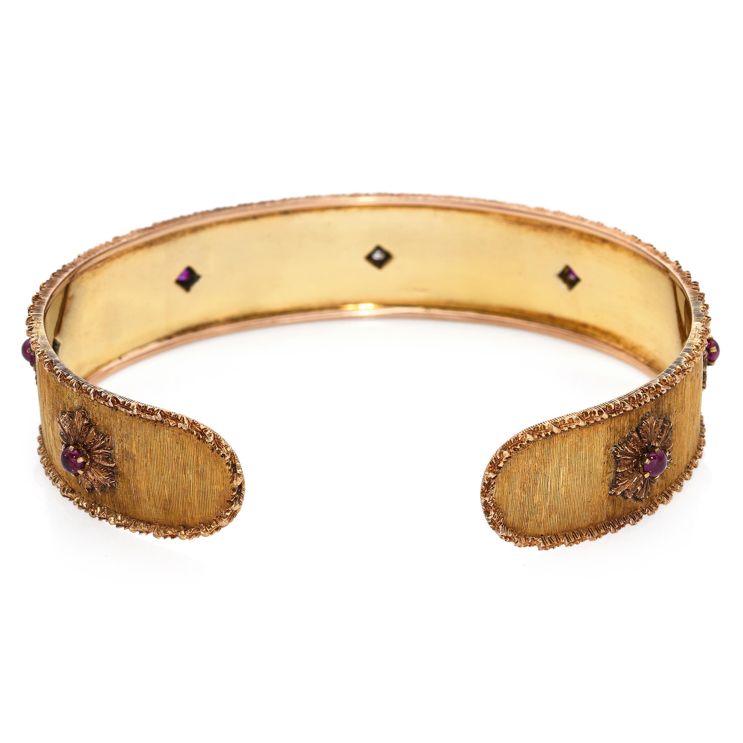 da uomo o donna Bracciale vintage in oro rosa 18k con diamanti e rubini con finitura rigata in vendita