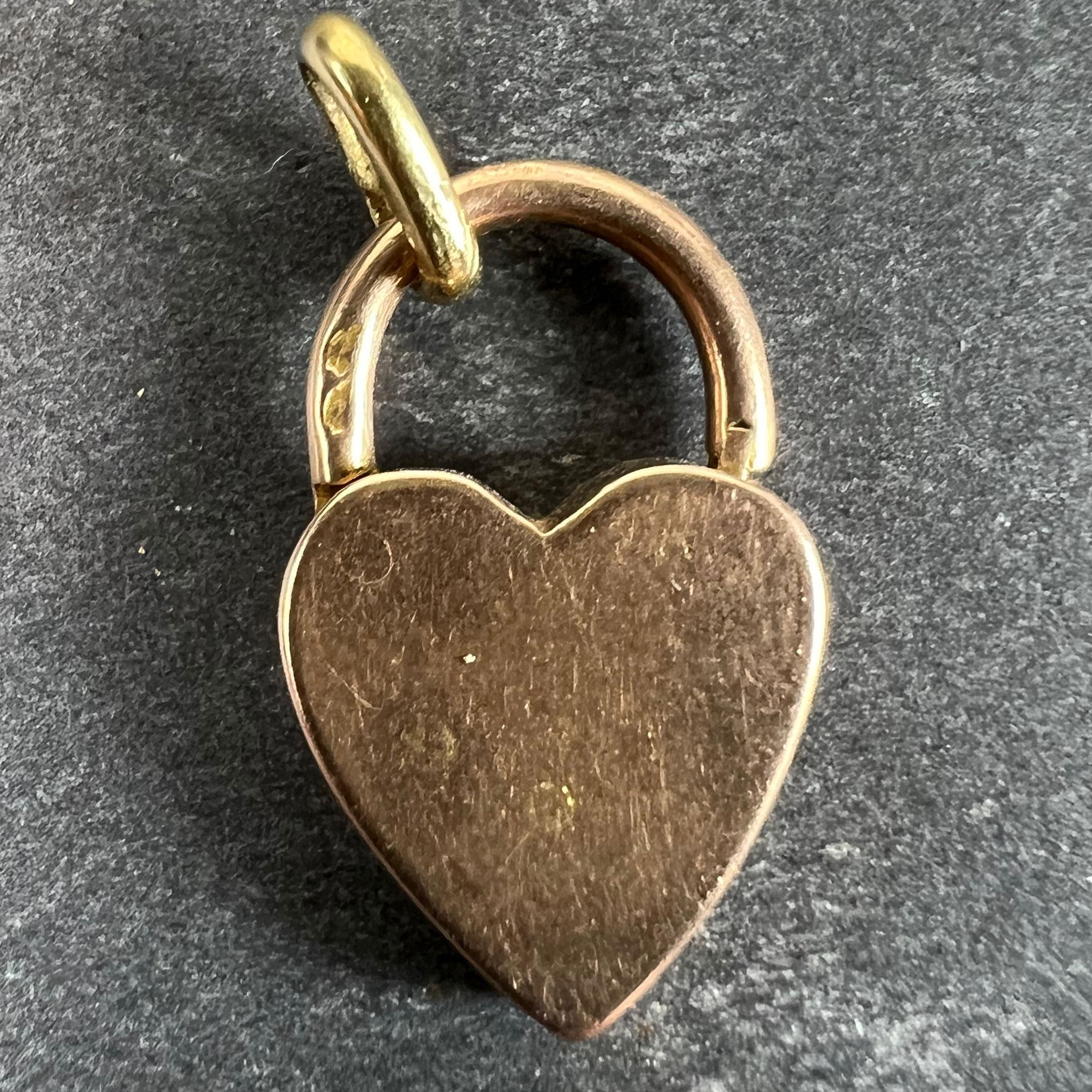 Vintage 18K Rose Gold Herz Vorhängeschloss Charm Anhänger im Zustand „Gut“ im Angebot in London, GB