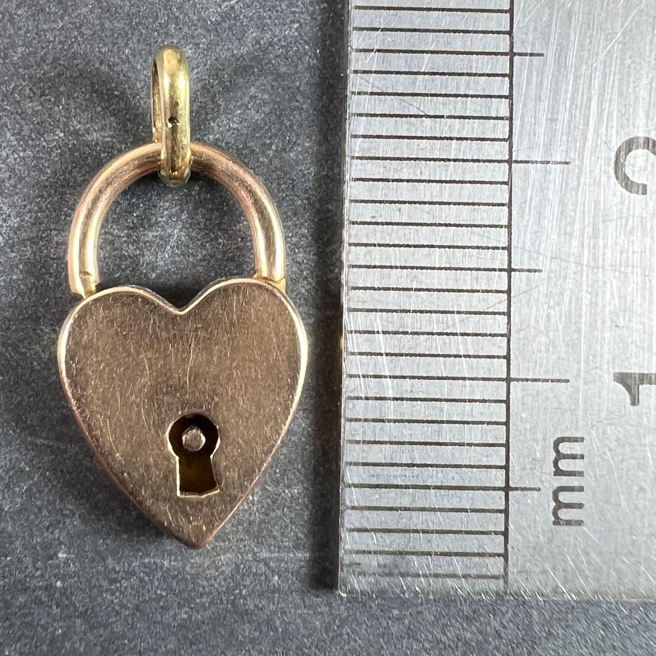 Vintage 18K Rose Gold Herz Vorhängeschloss Charm Anhänger im Angebot 5