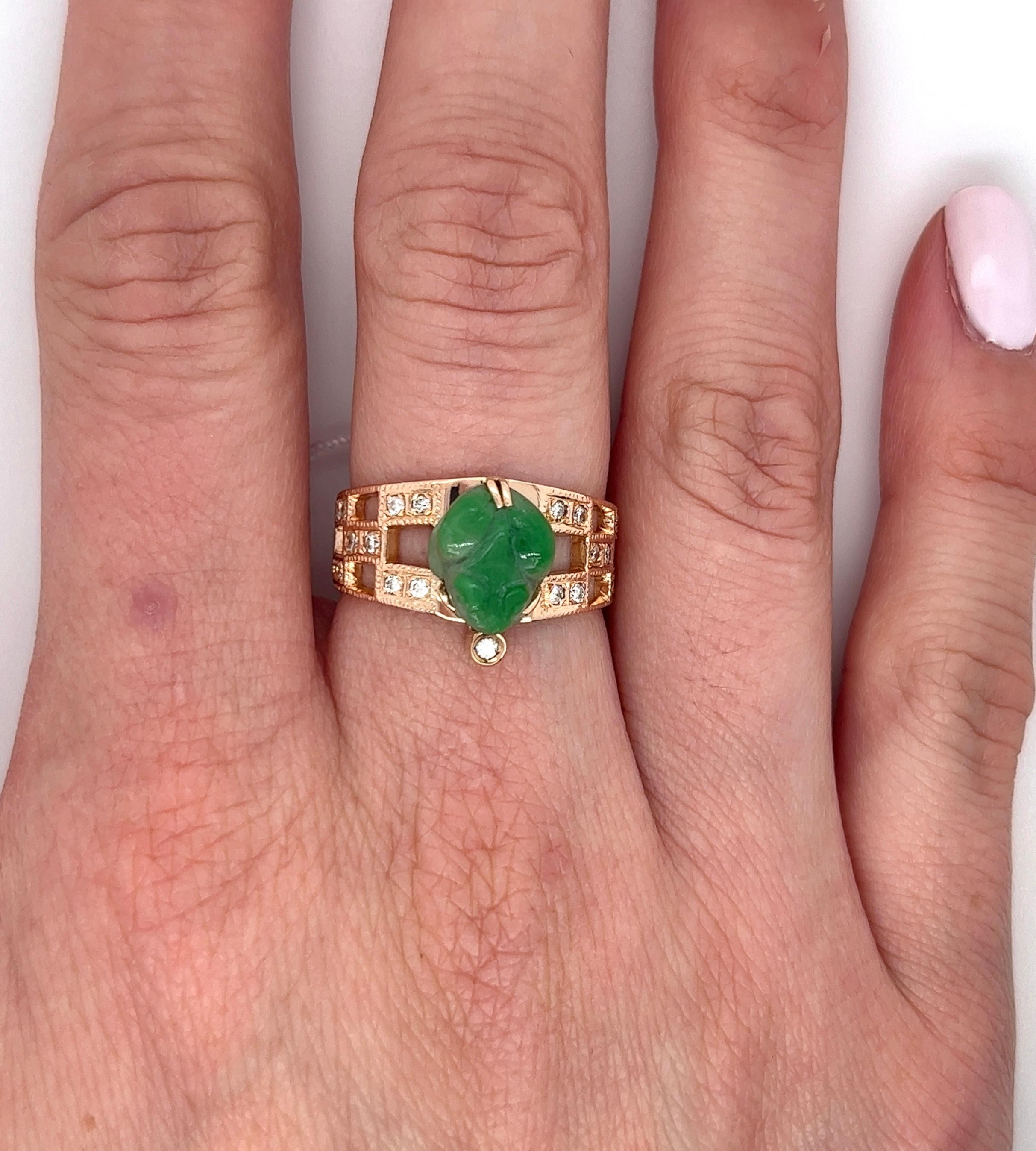 Women's or Men's Vintage 18k Rose Gold Jadeite Jade Carved Frog Open Shank Ring with Diamond Side For Sale