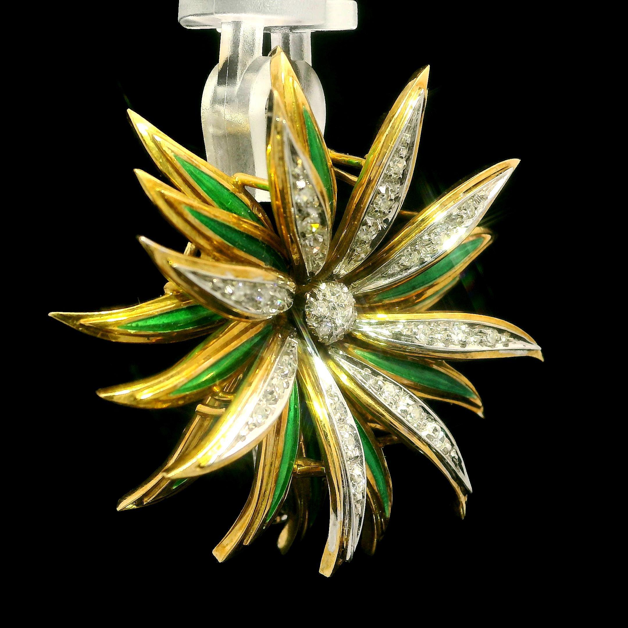 Vintage 18k Massivgold Diamant Grün Emaille Sprühblume Multi Layer Brosche Pin im Angebot 3