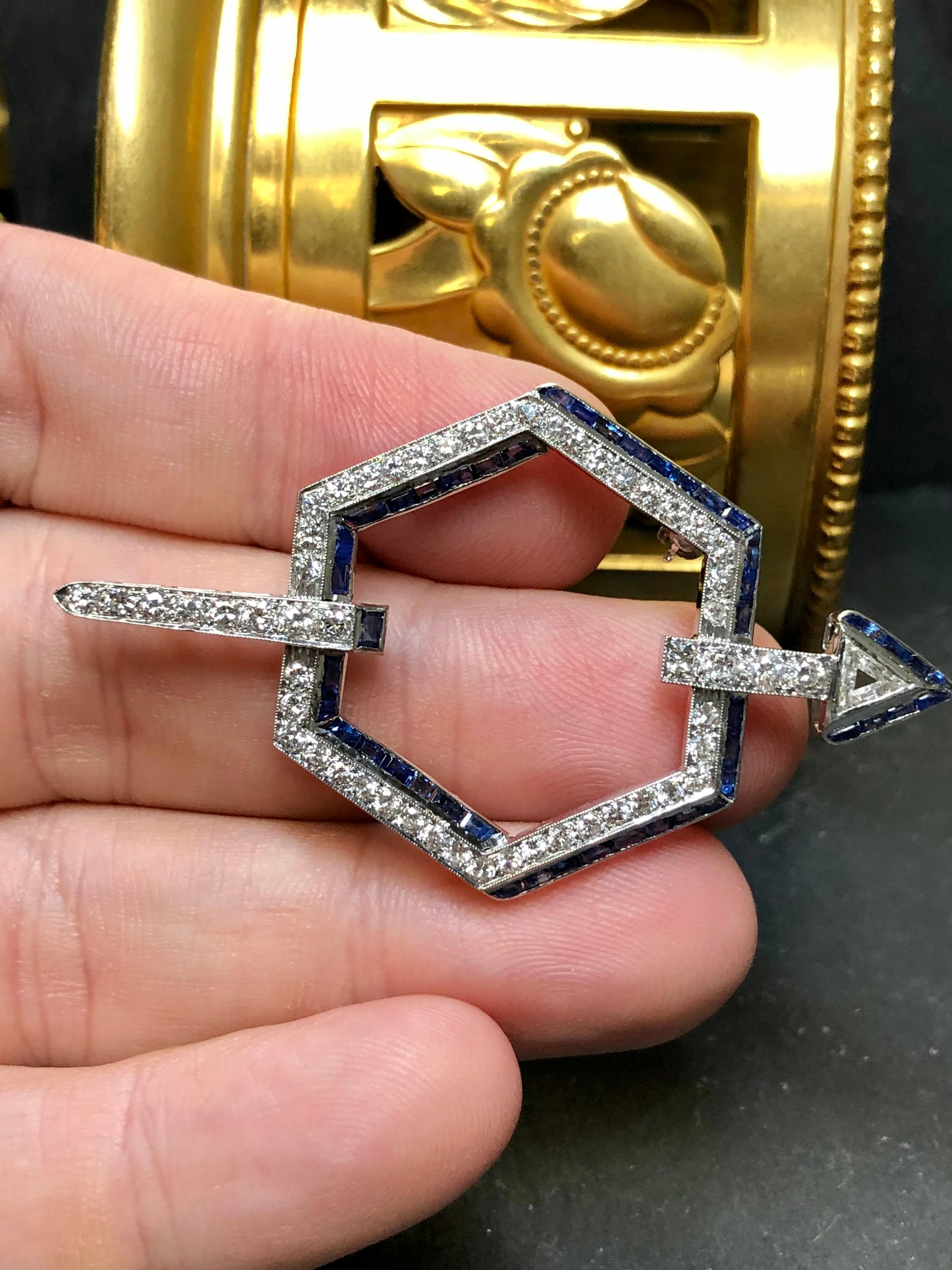 Trillion Cut Vintage 18K Trilliant Diamond Sapphire Arrow Brooch Pin 4.20cttw For Sale