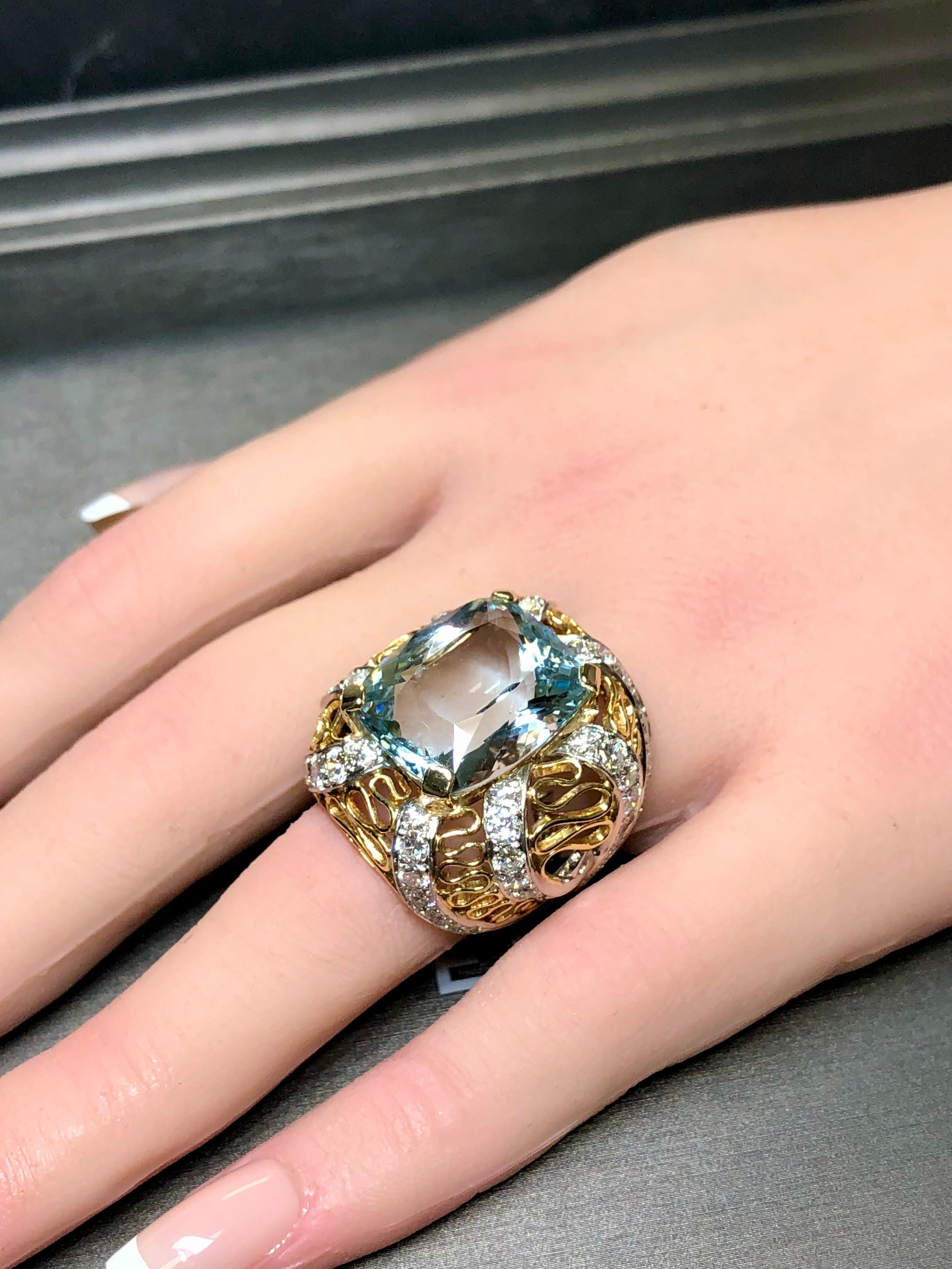 Vintage 18K Two Tone  Cushion Aquamarine Diamond Large Cocktail Ring 23.10cttw For Sale 7