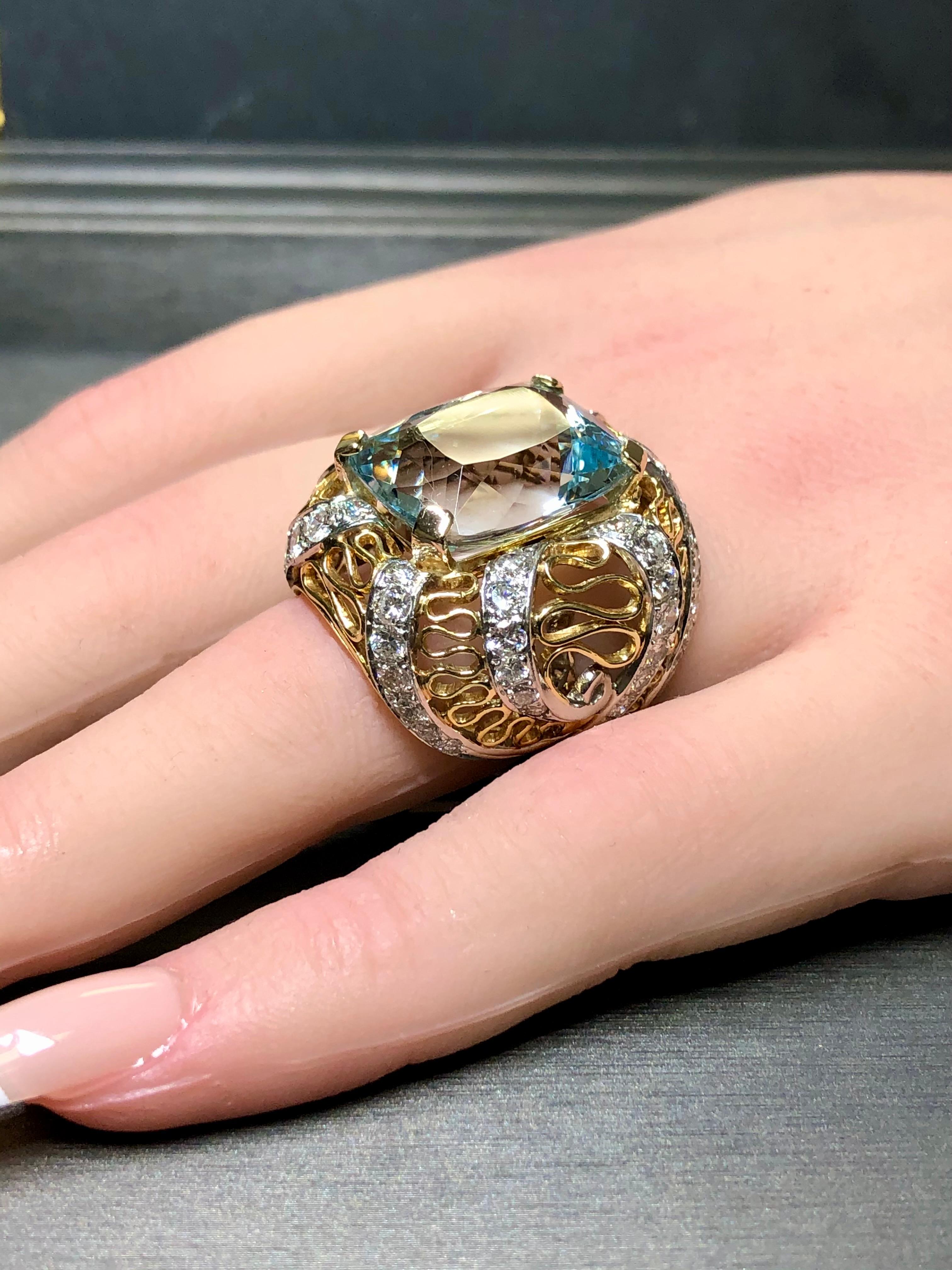 Vintage 18K Two Tone  Cushion Aquamarine Diamond Large Cocktail Ring 23.10cttw For Sale 8