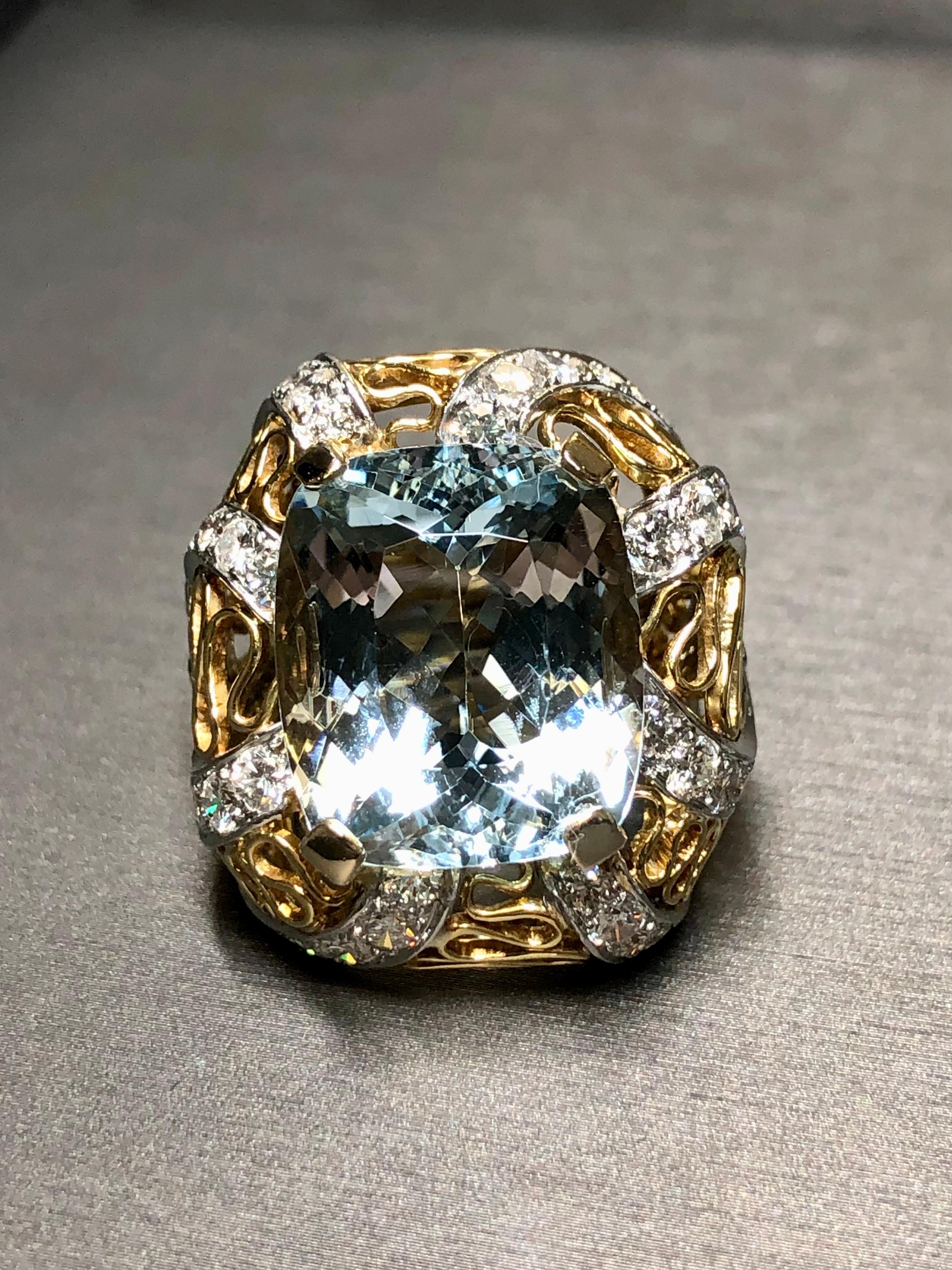 Vintage 18K Two Tone  Cushion Aquamarine Diamond Large Cocktail Ring 23.10cttw For Sale 3