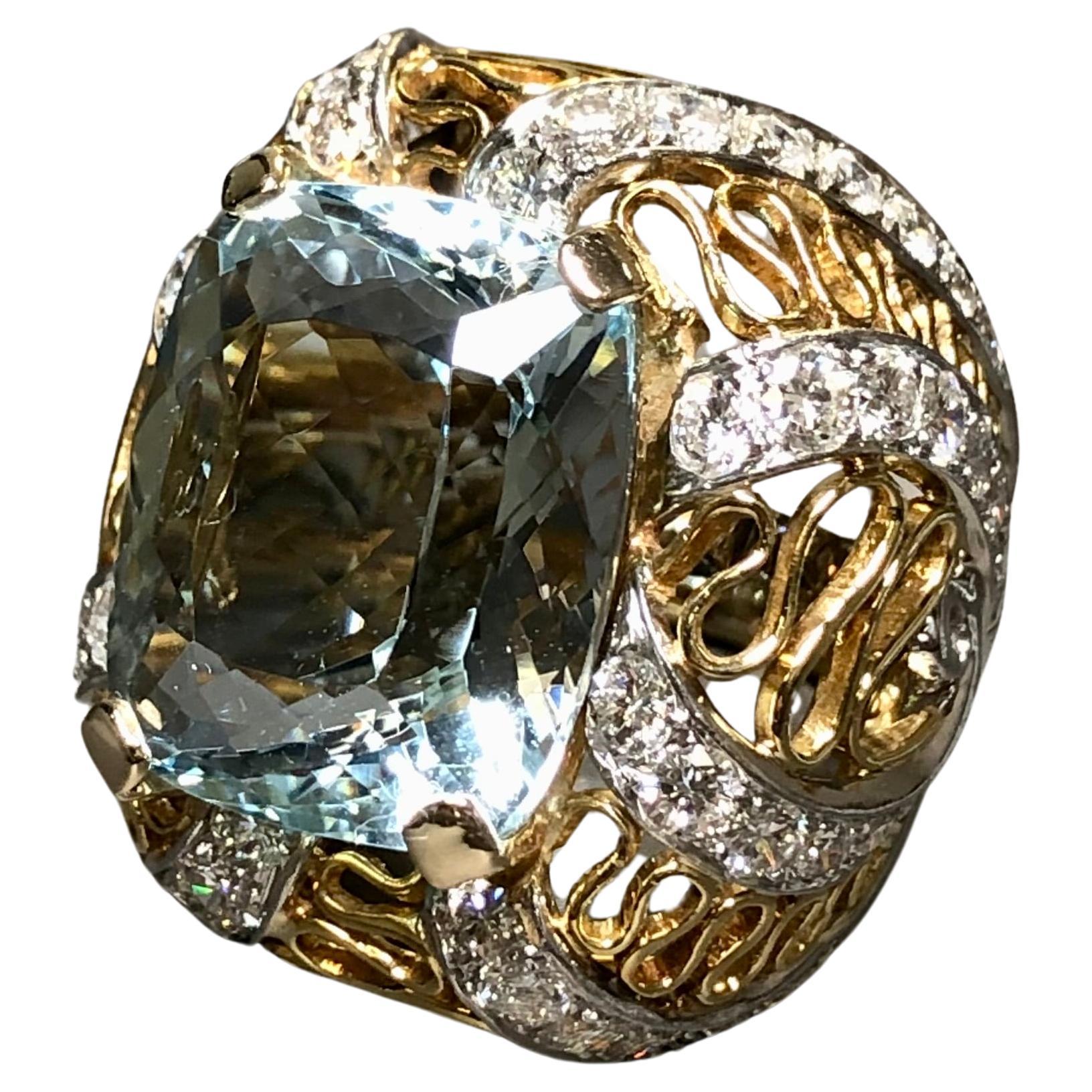 Vintage 18K Two Tone  Cushion Aquamarine Diamond Large Cocktail Ring 23.10cttw For Sale
