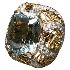 Vintage 18K Zweifarbig  Großer Cocktailring mit Aquamarin im Kissenschliff und Diamant 23,10cttw