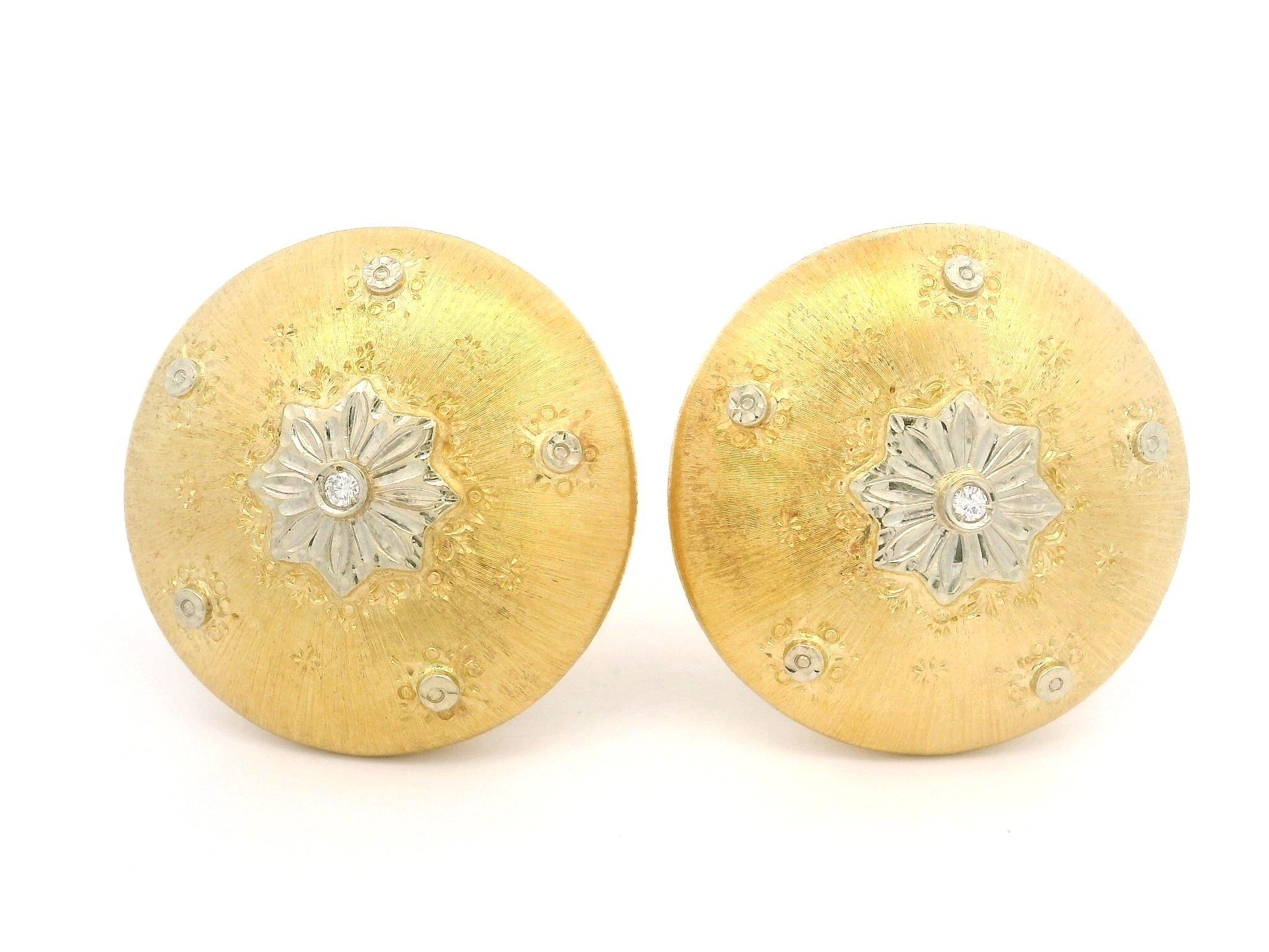 Vintage 18k Two Tone Gold Diamond Textured Floral Large Button Clip On Earrings For Sale 3