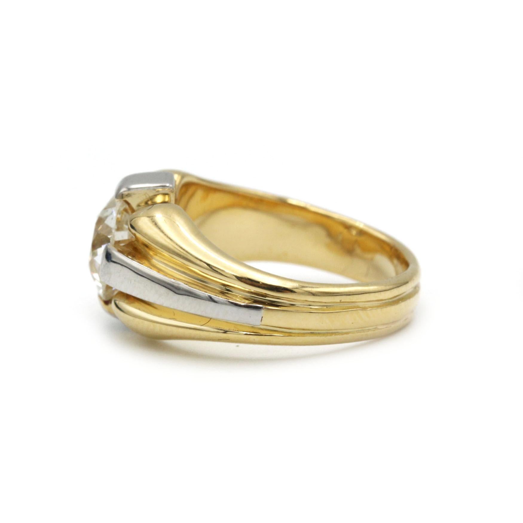 Art Deco Vintage 18K Two-Tone Yellow & White Gold Signet Ring with 2.00 Ct Old European For Sale