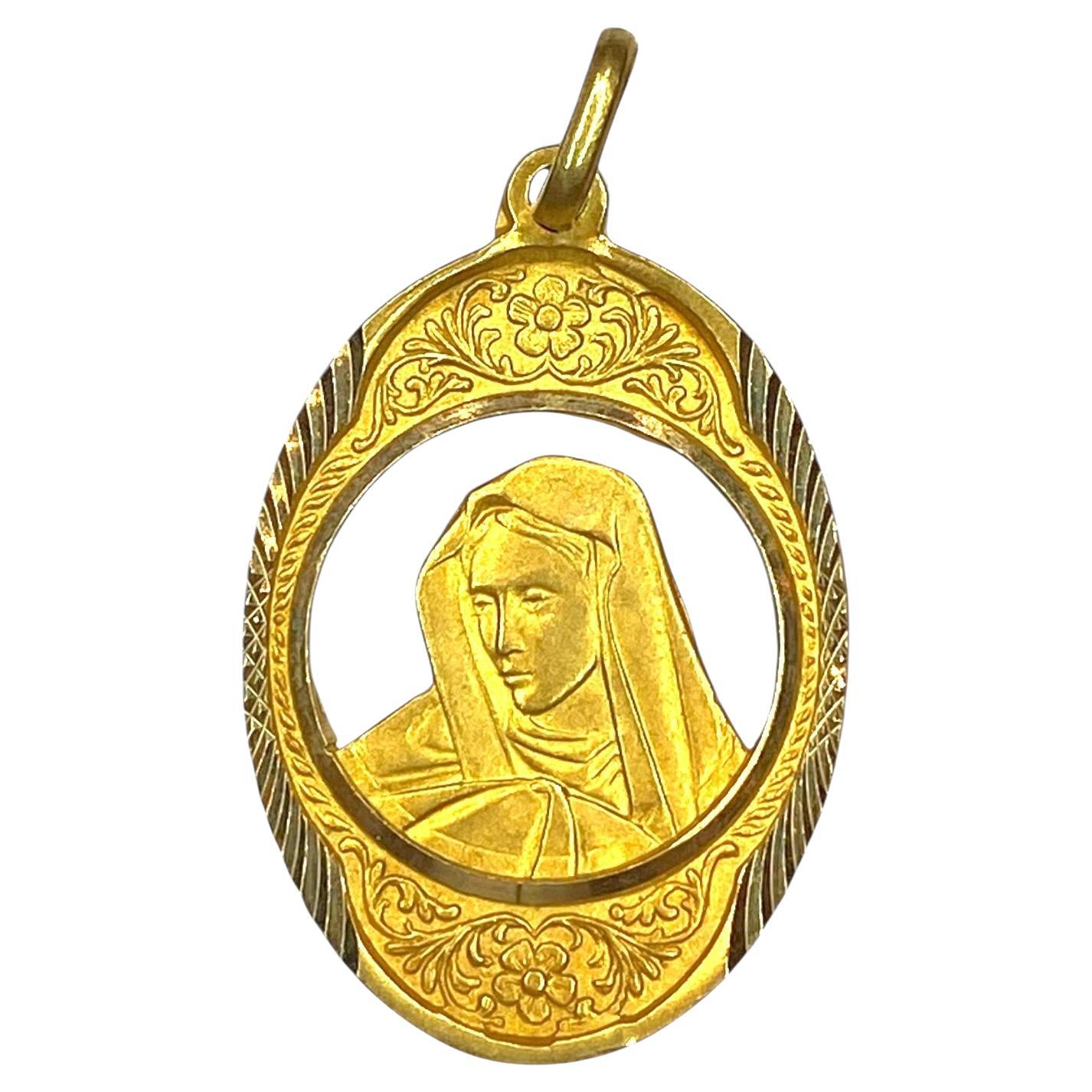Vintage 18K Virgin Mary Oval Picture Pendant For Sale