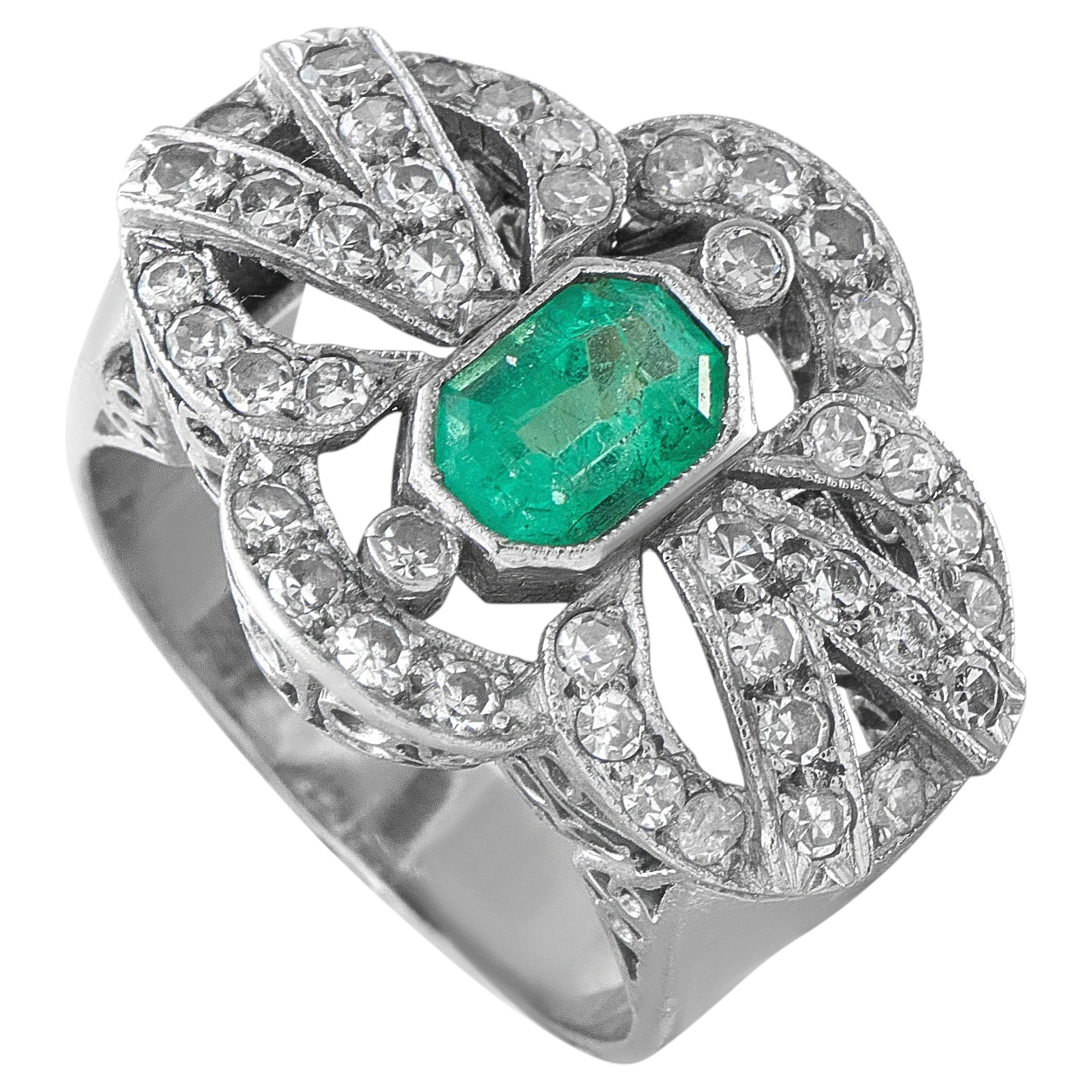 Vintage 18K White Gold 0.84ct Diamond and Emerald Ring MF04-063026