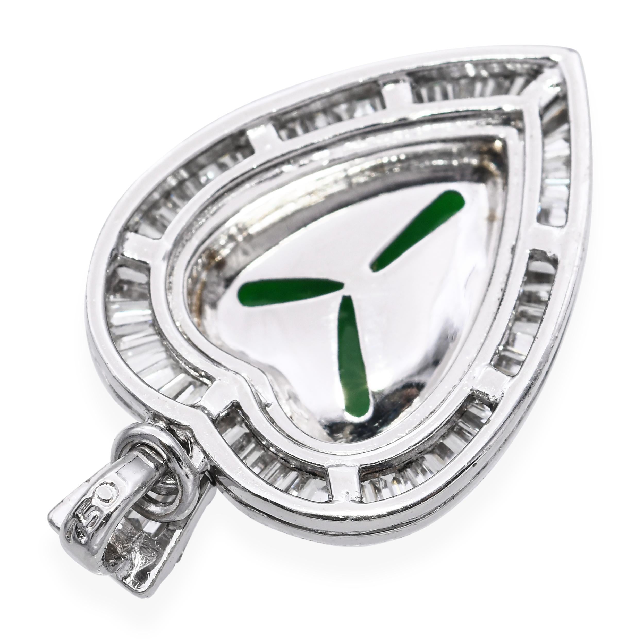Pendentif vintage en or blanc 18k 0.85tcw diamant et cœur de jade Bon état à New York, NY