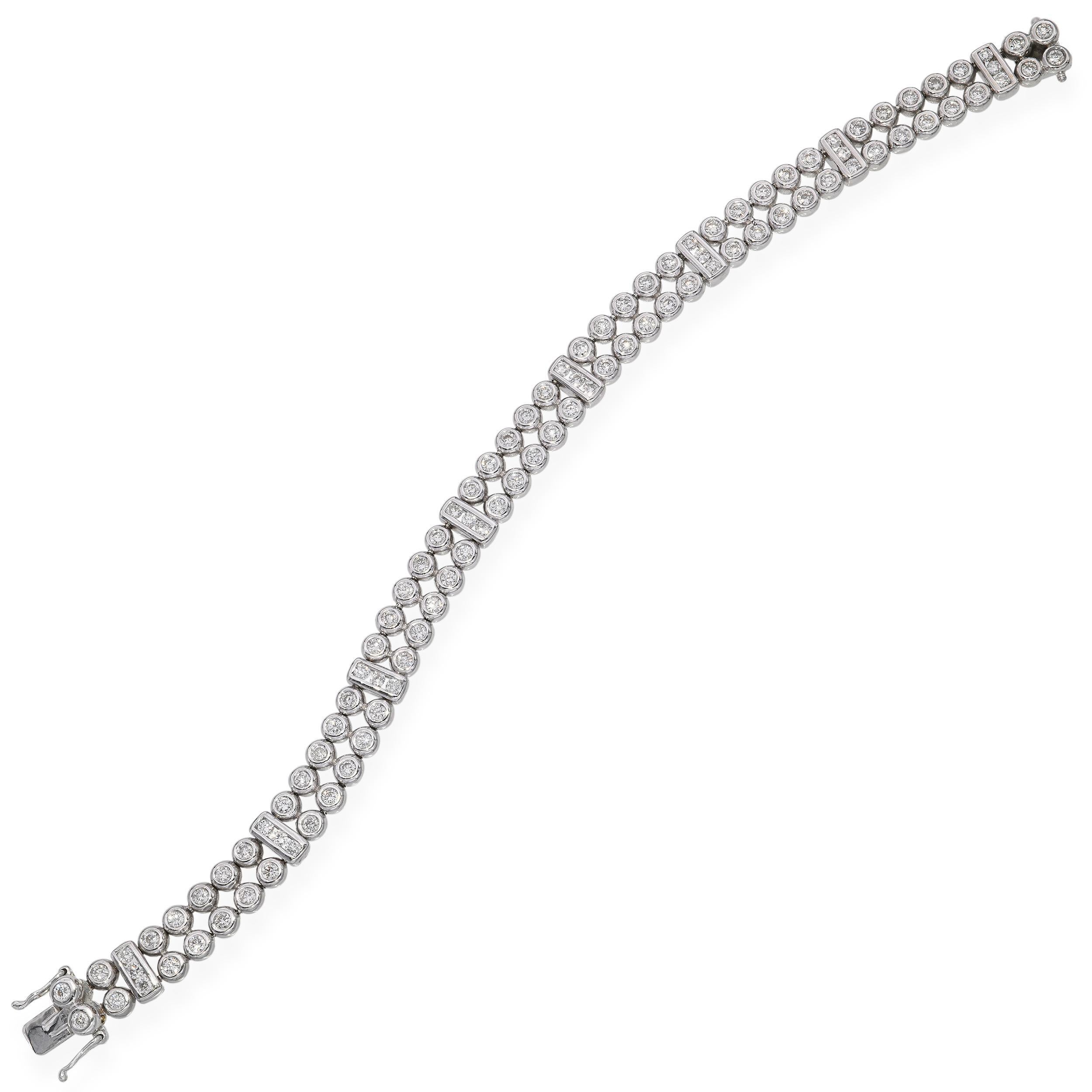 Vintage 18k White Gold 1.32tcw Diamond Tennis Bracelet In Good Condition For Sale In New York, NY