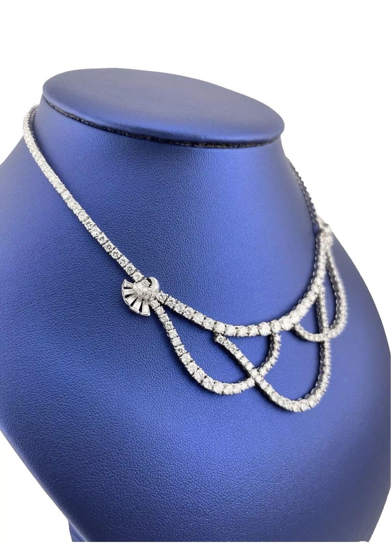 Collana da cocktail vintage in oro bianco 18 carati con diamanti tondi a baguette 14 carati In condizioni buone in vendita a Boca Raton, FL