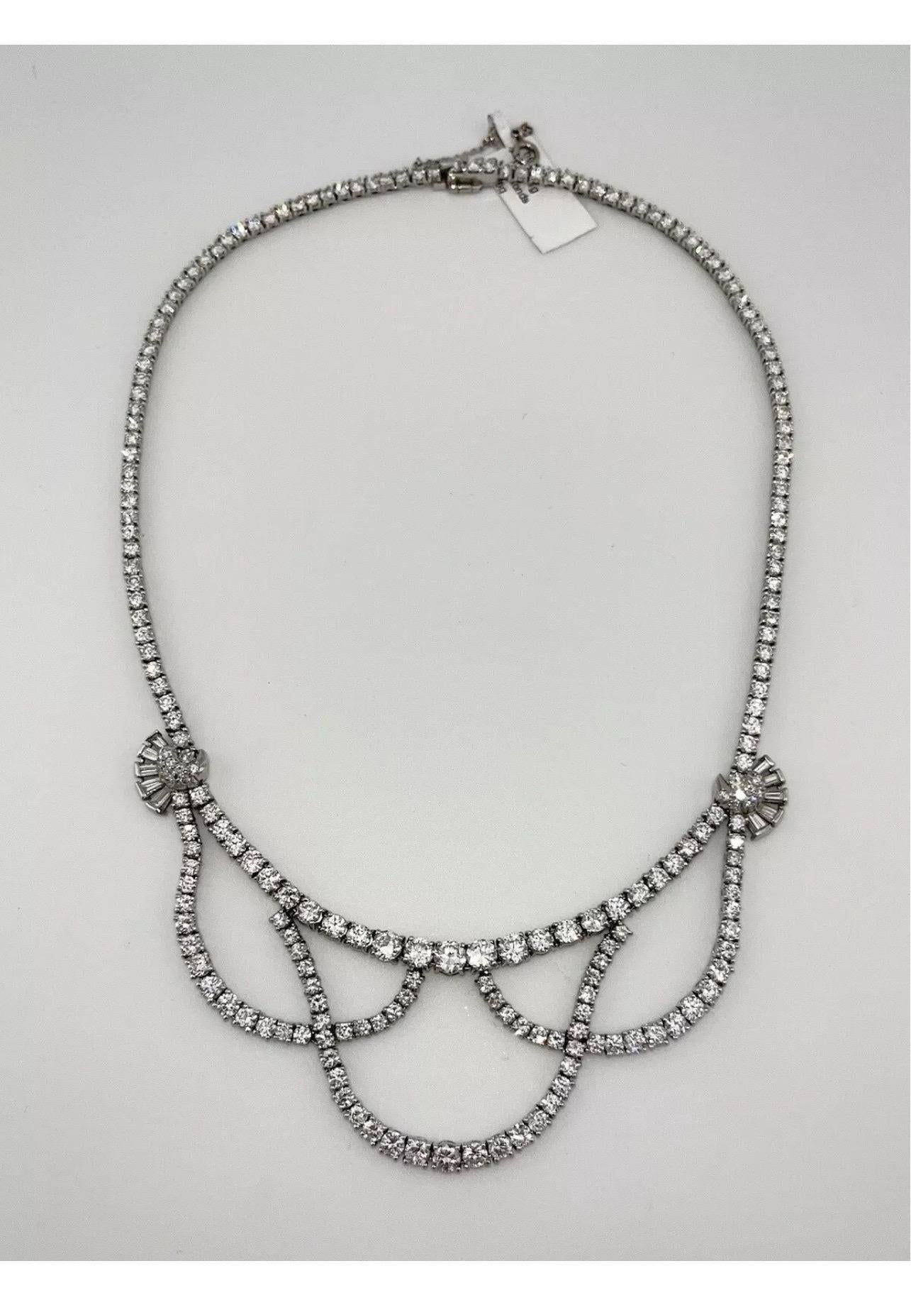 Collana da cocktail vintage in oro bianco 18 carati con diamanti tondi a baguette 14 carati in vendita 1